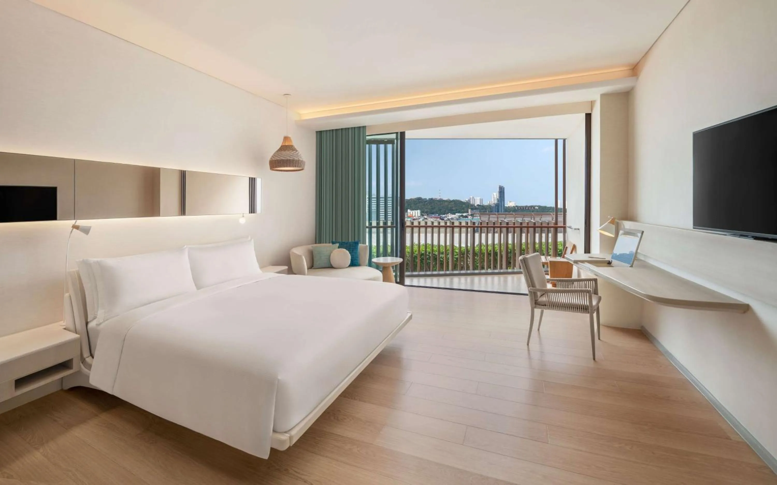 Bed in Hilton Pattaya