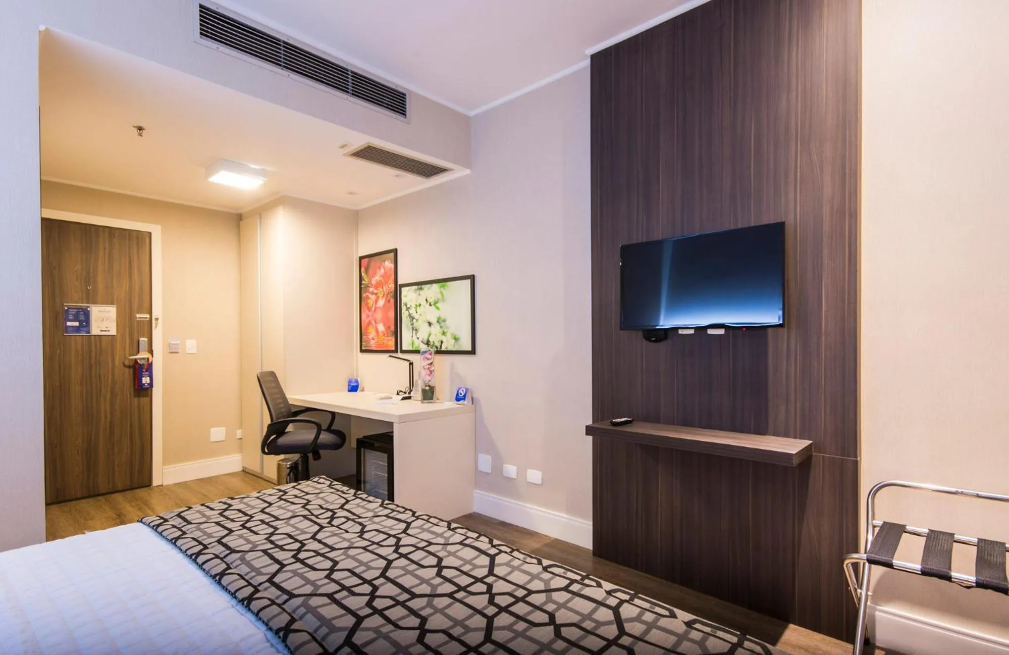 Bedroom, Bed in Transamerica Executive Taboao Morumbi