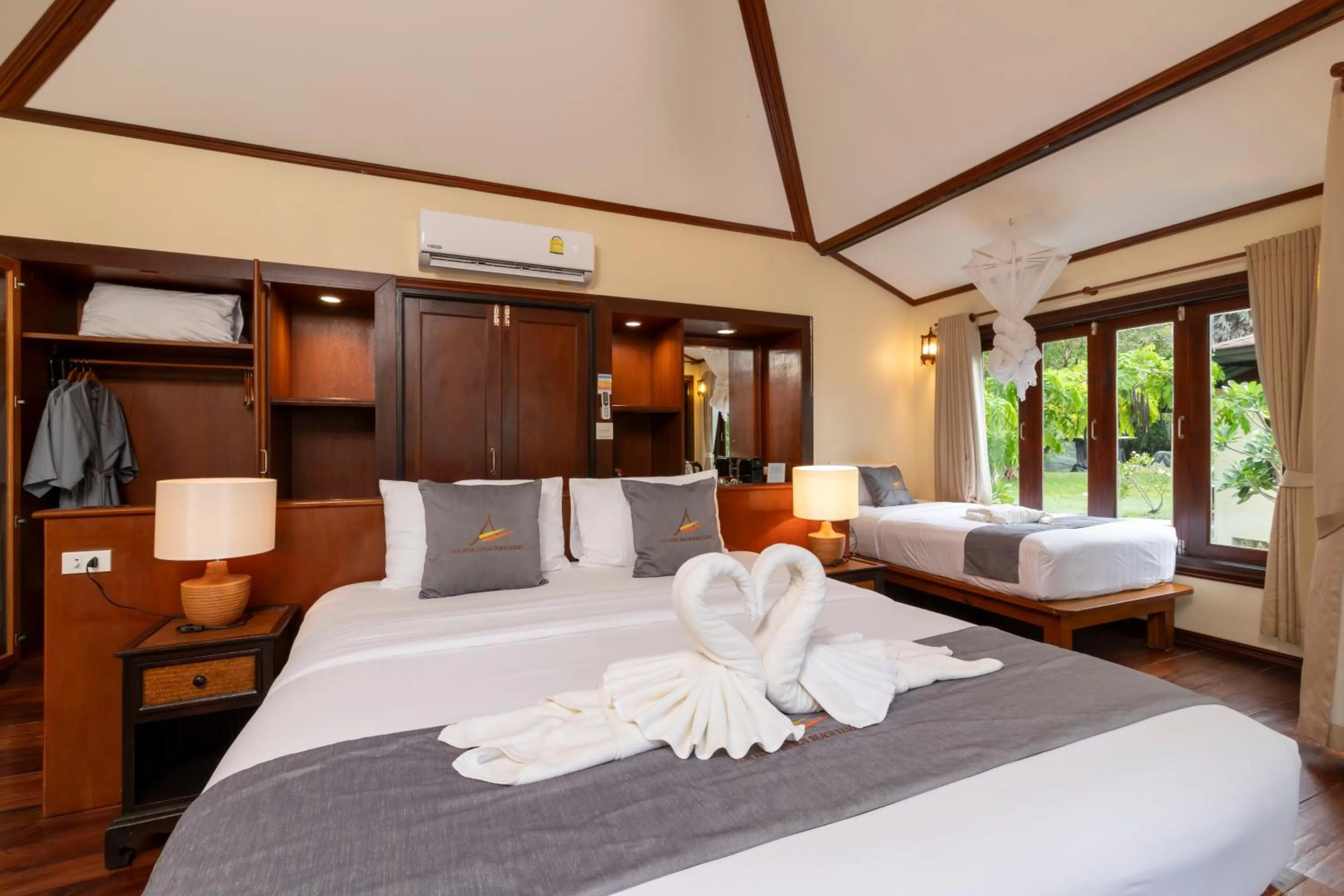 Bed in Koh Mook Sivalai Beach Resort