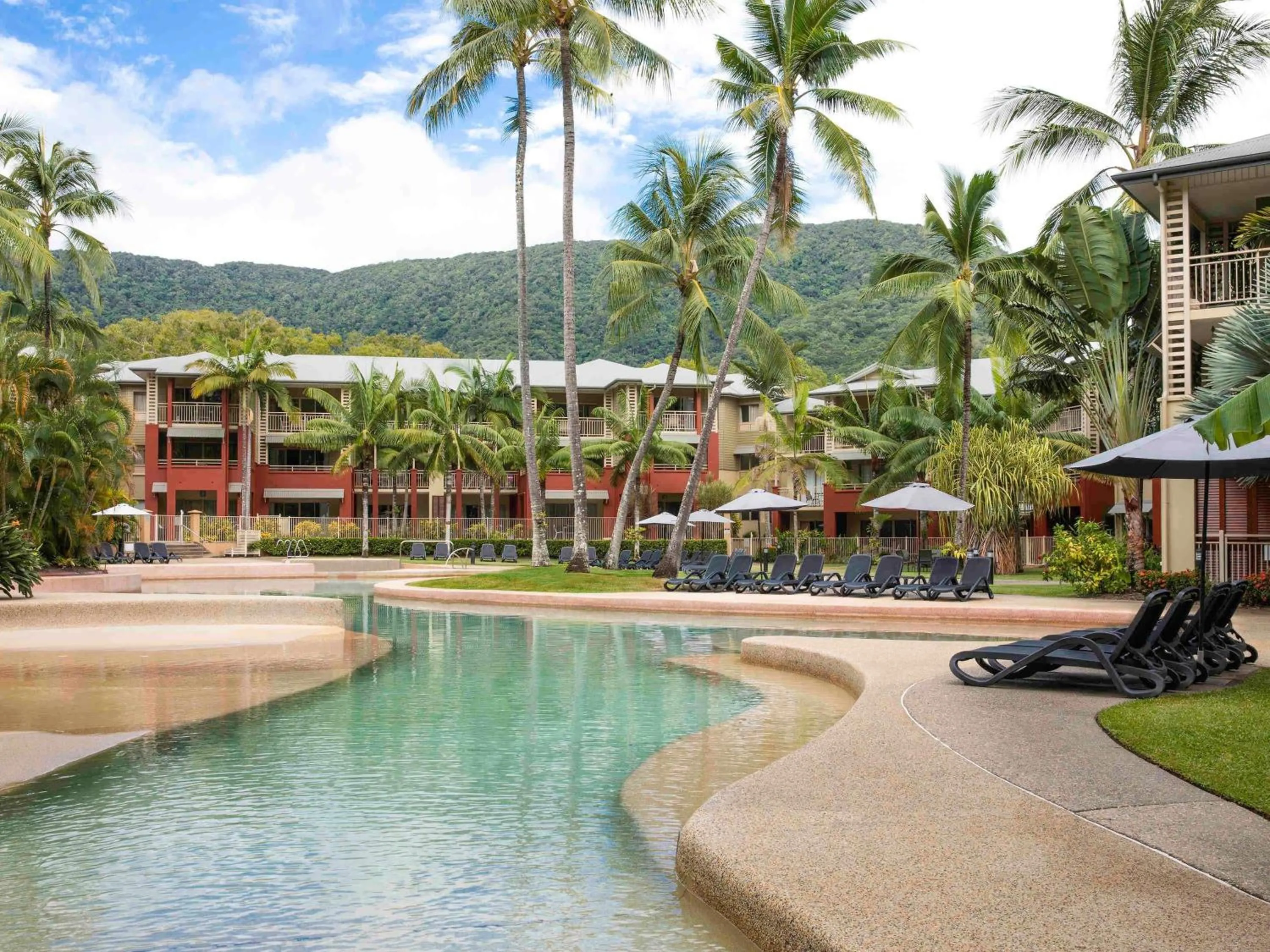 Other in Mantra Amphora