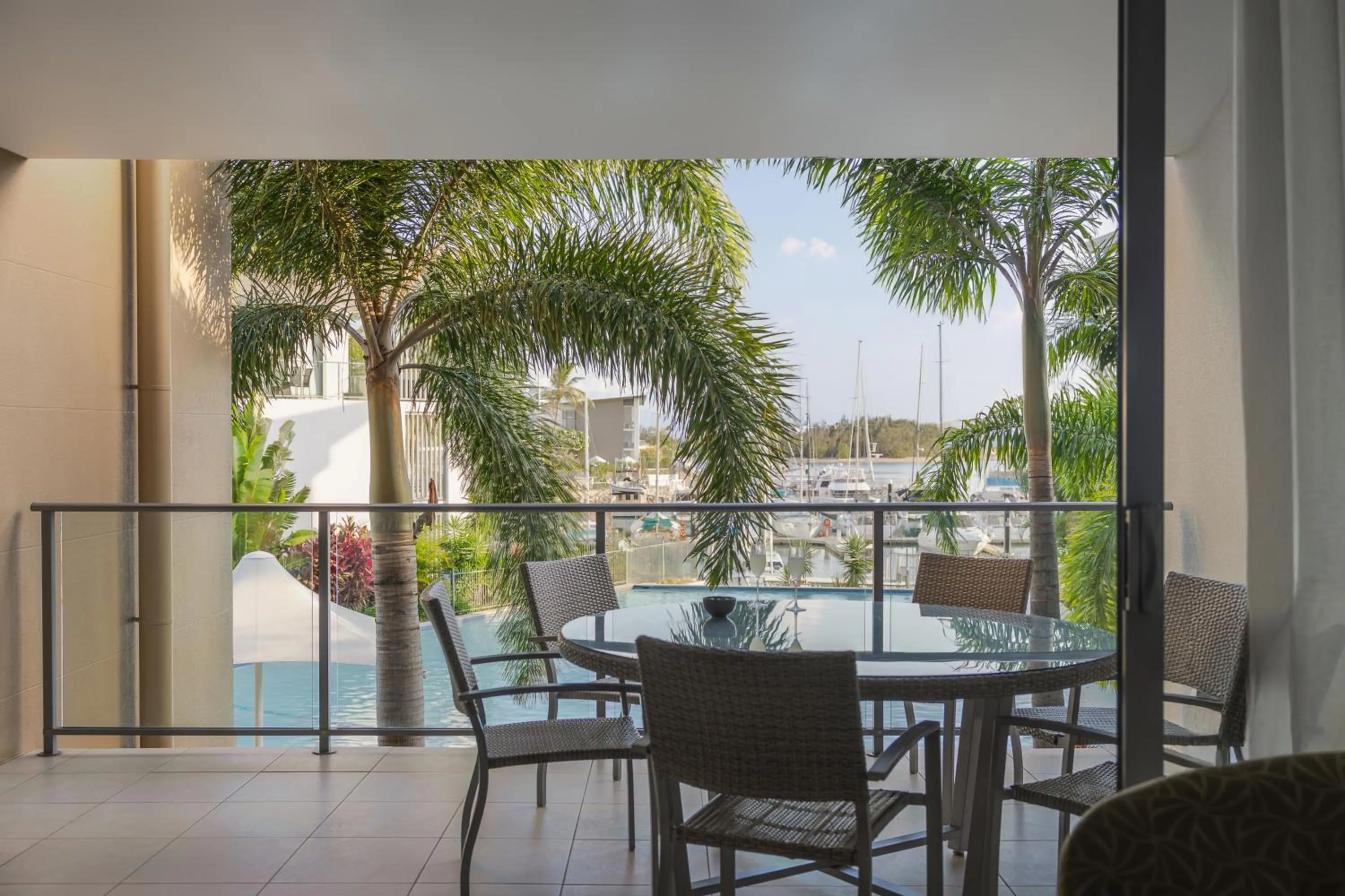 Balcony/Terrace in Peppers Blue on Blue