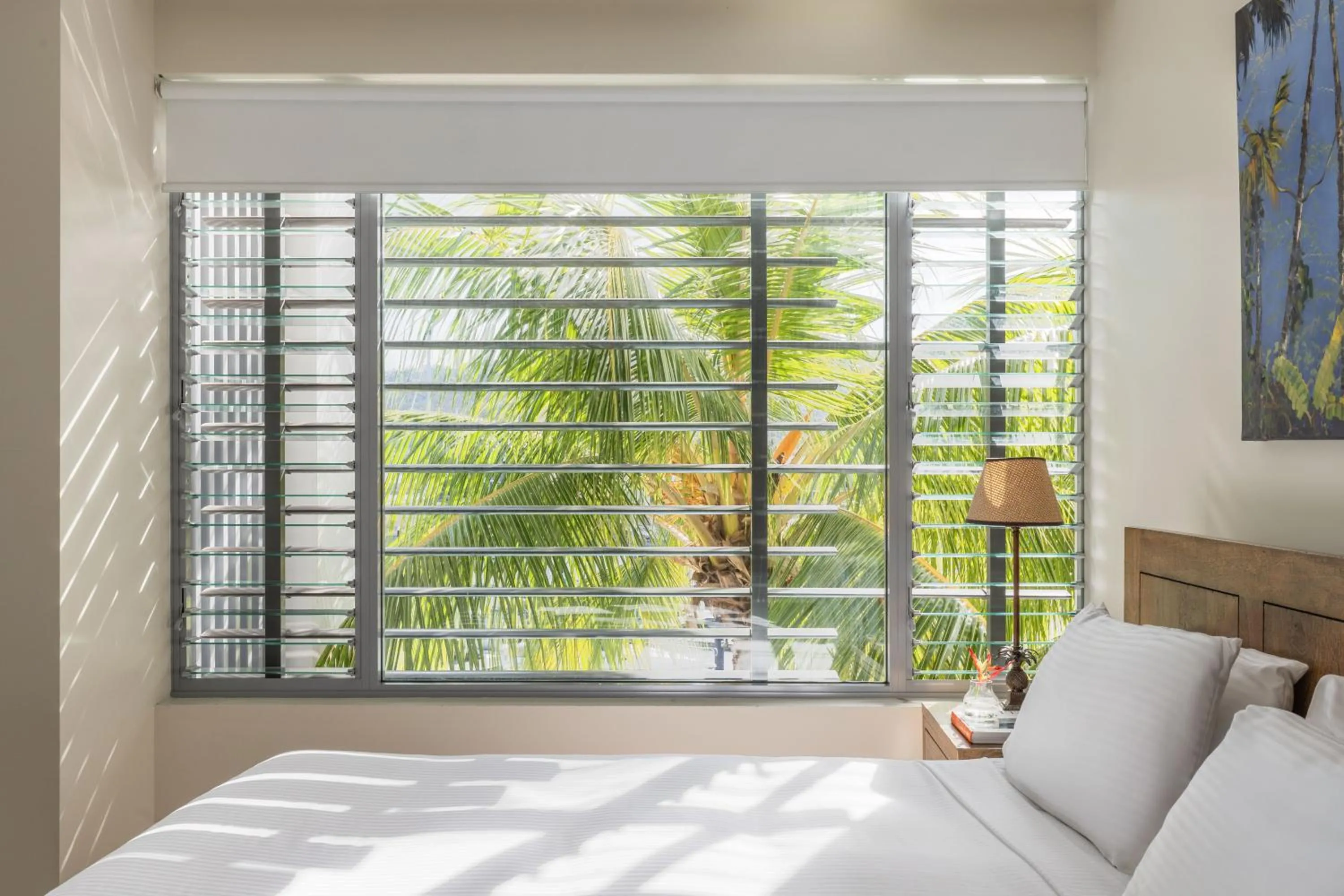 Bedroom, Bed in Peppers Blue on Blue