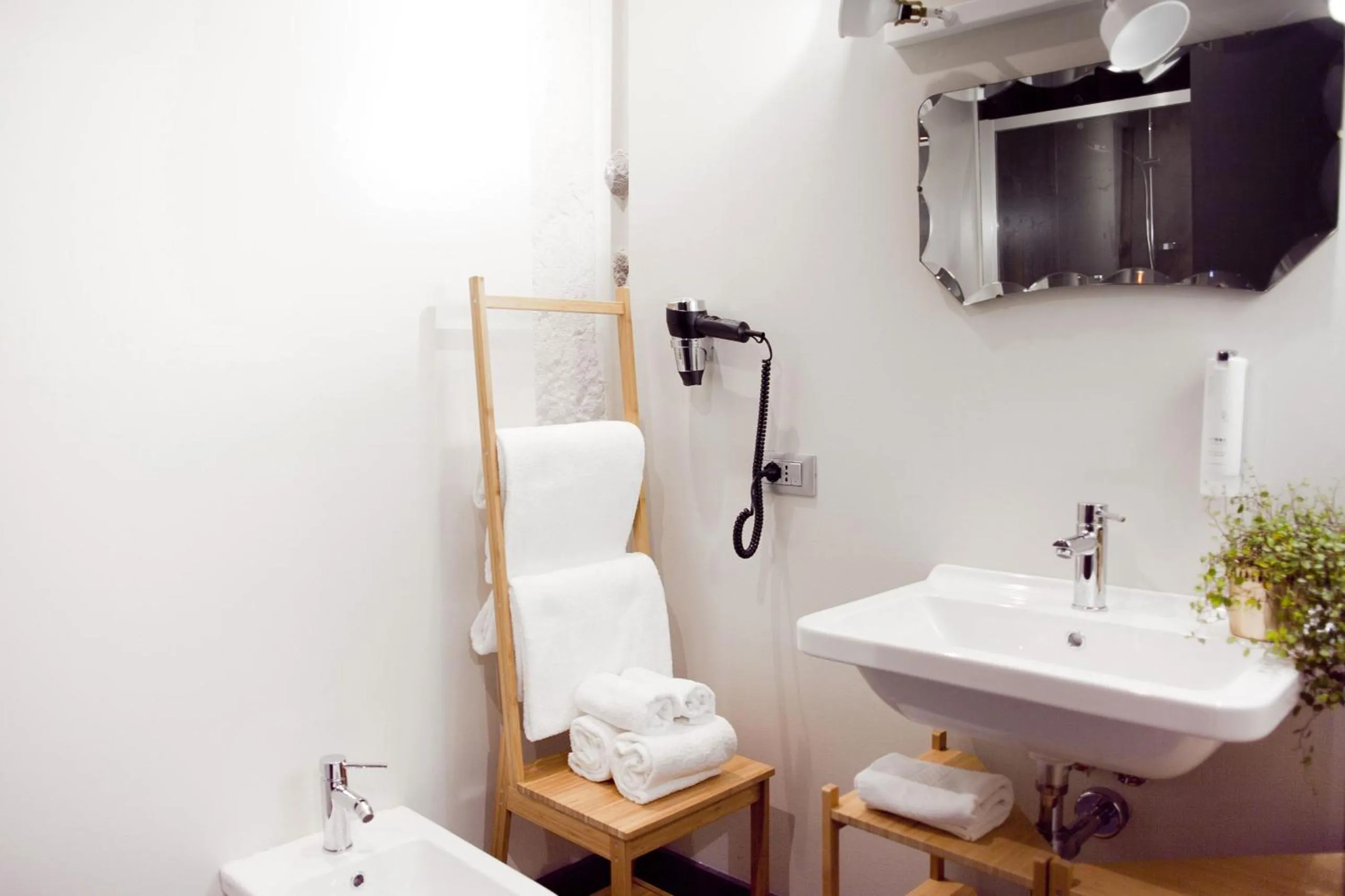 Bathroom in Pepita Lodge