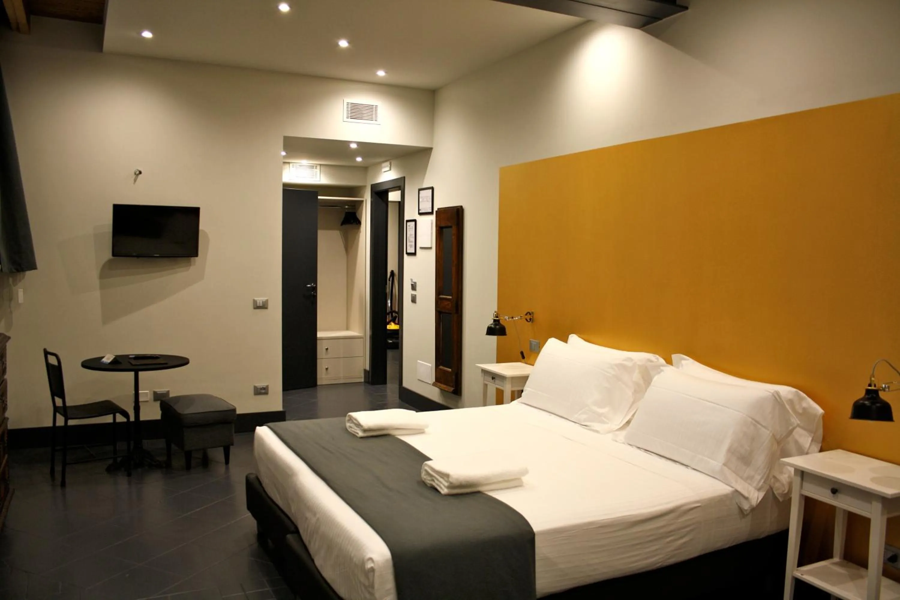 Photo of the whole room, Bed in Pepita Lodge