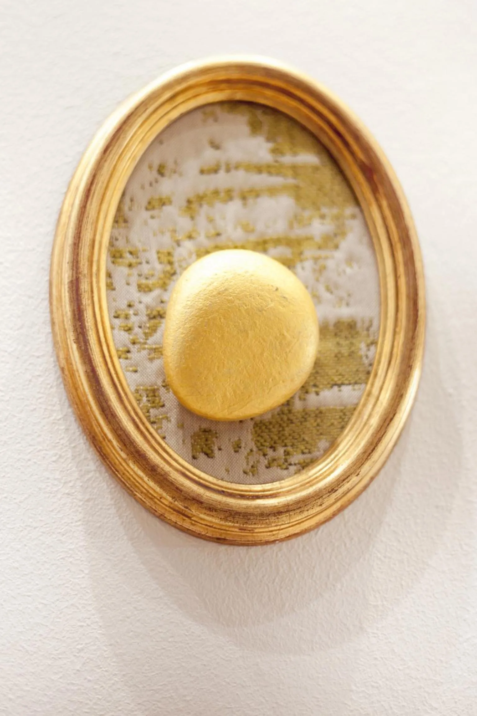 Decorative detail in Pepita Lodge