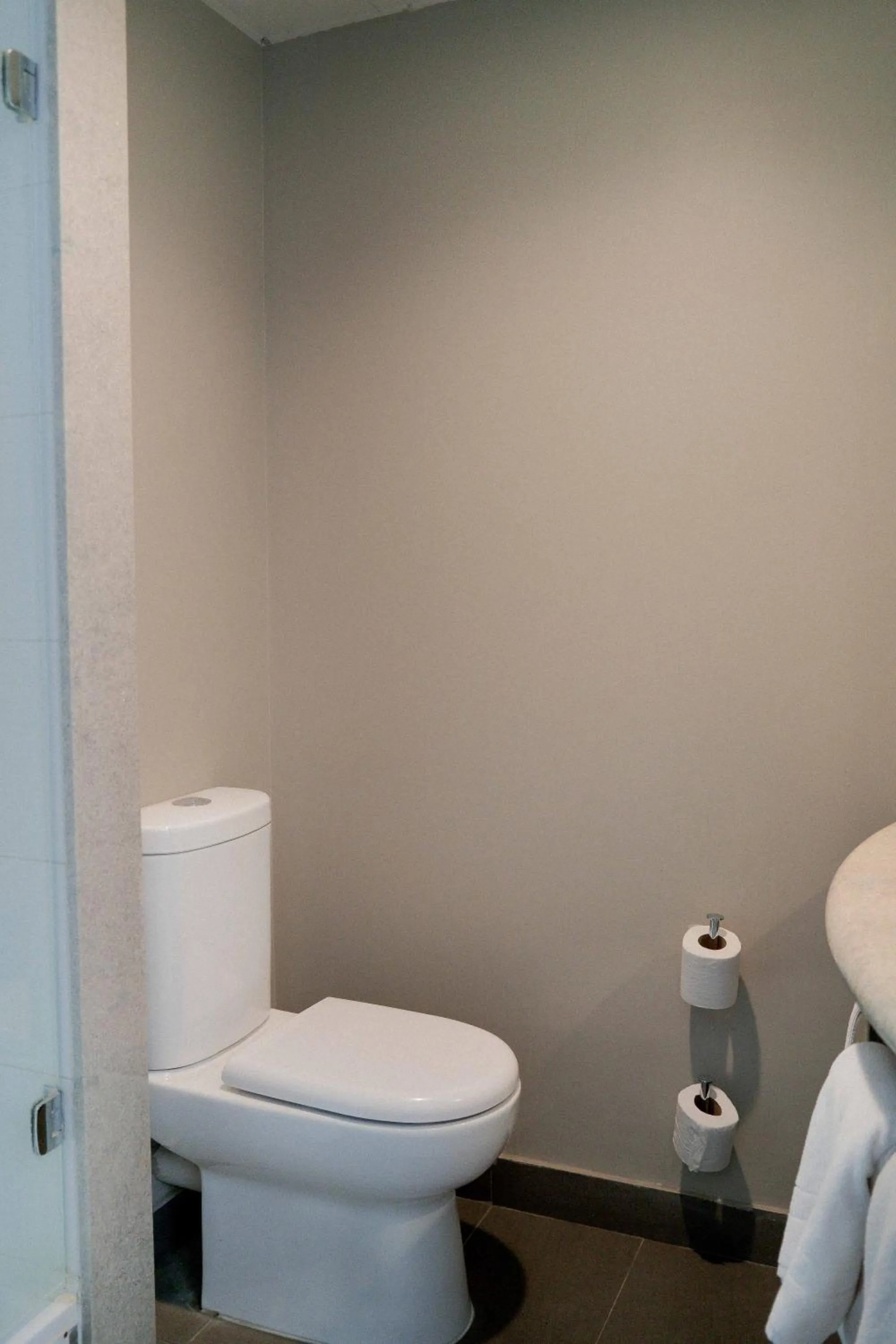 Bathroom in ibis Copiapo