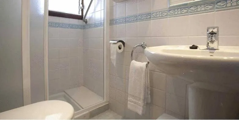 Bathroom in Hotel Villa Singala