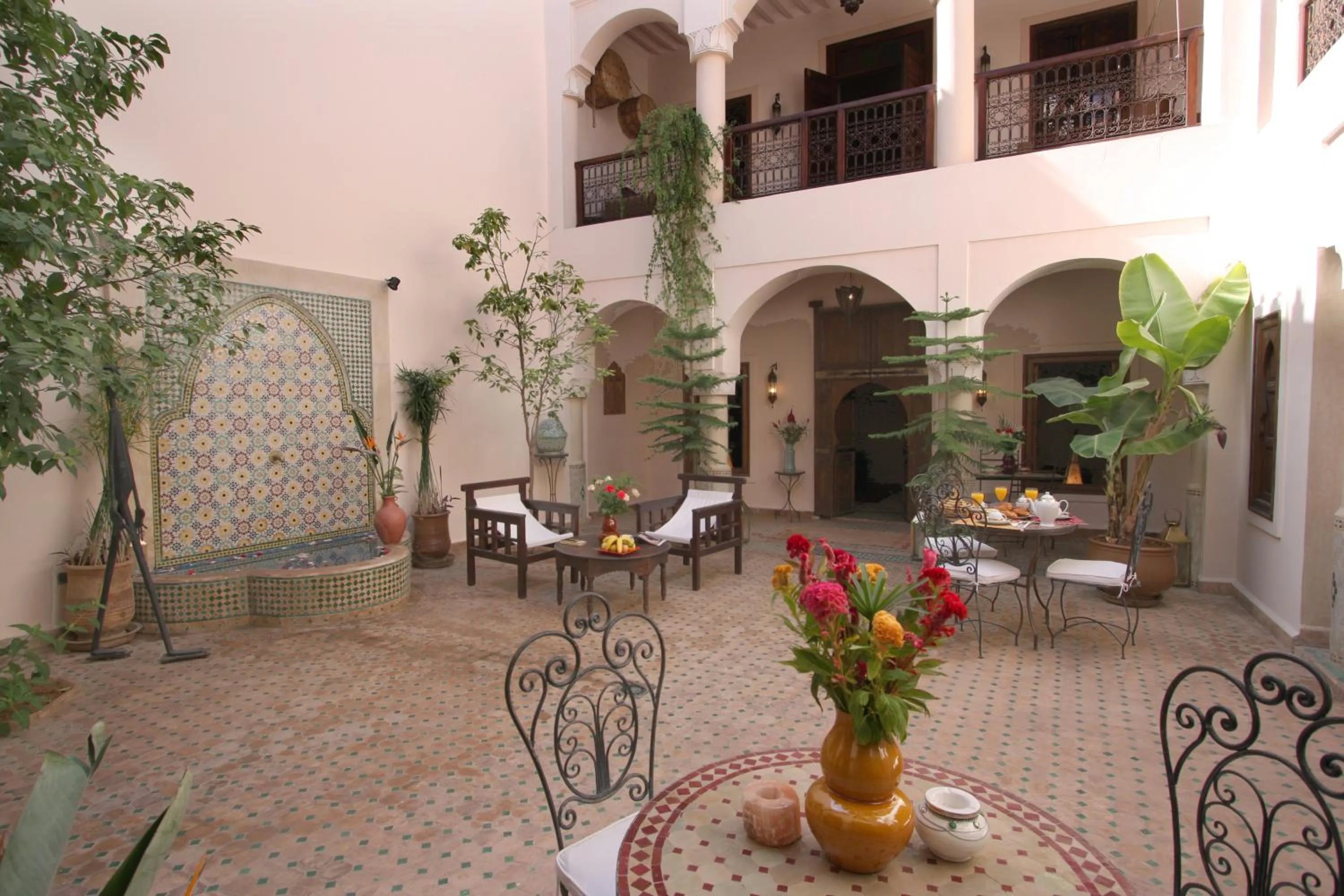Restaurant/places to eat in Riad Cannelle