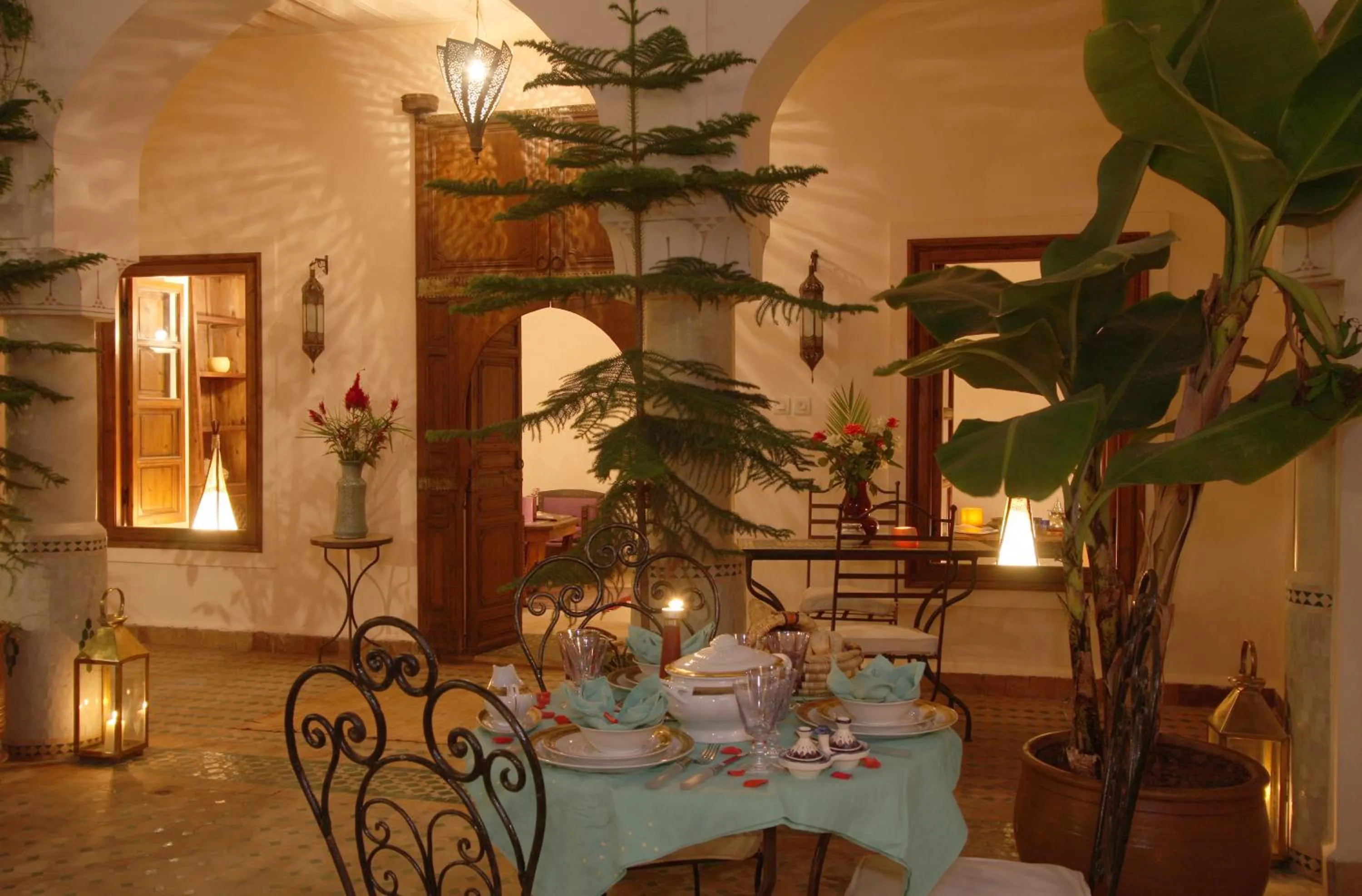 Restaurant/places to eat in Riad Cannelle