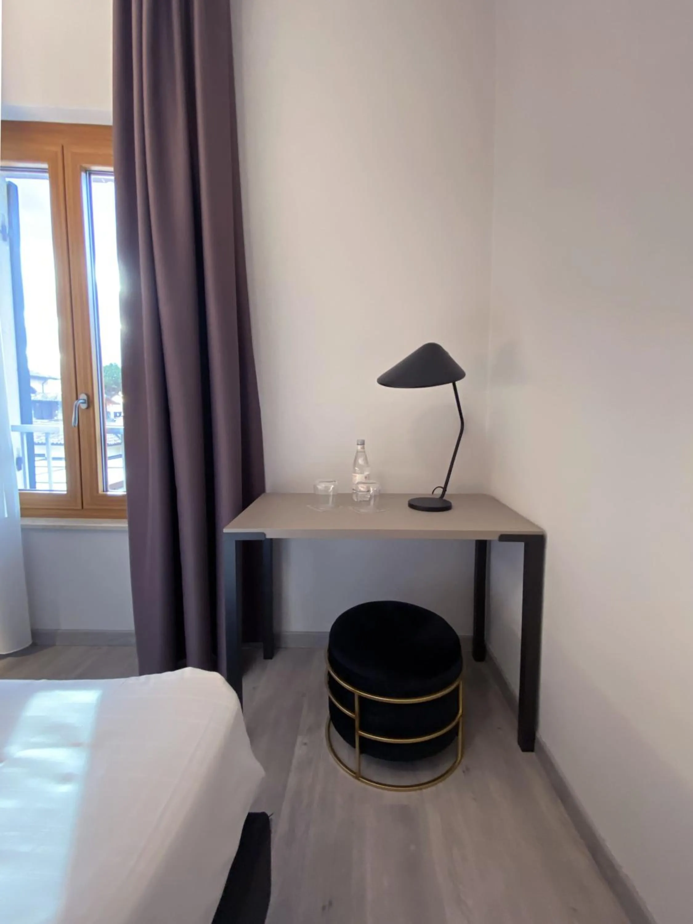 Bedroom, Bed in Hotel Astoria