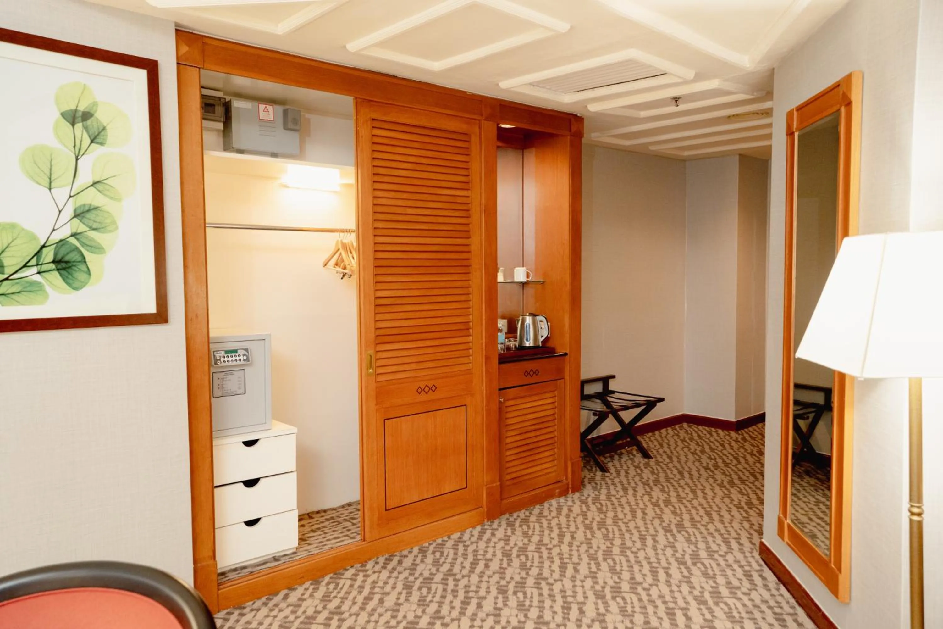 wardrobe in Renai Hotel Kota Bharu