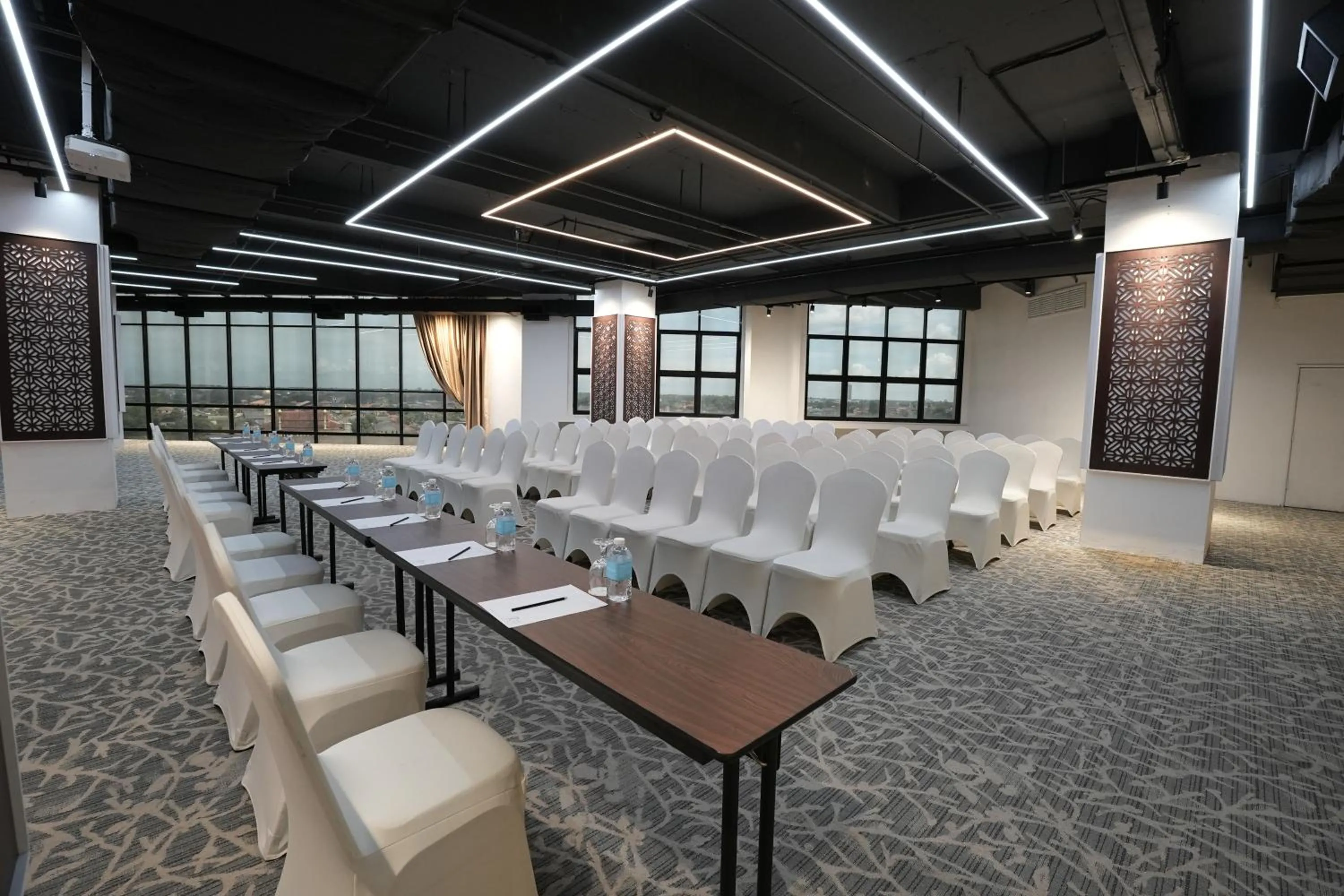 Business facilities in Renai Hotel Kota Bharu