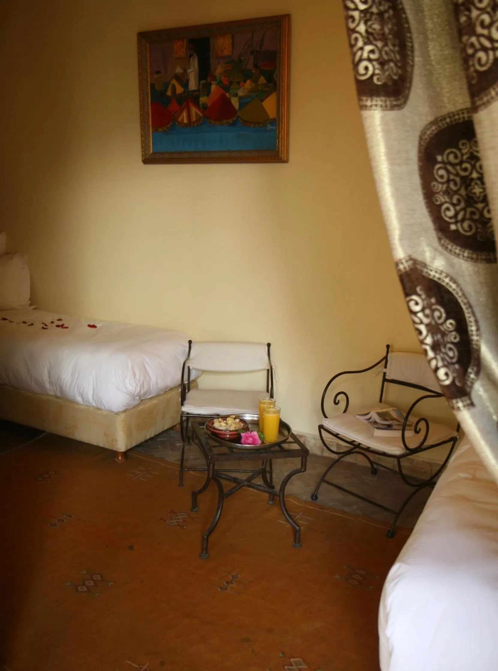 Photo of the whole room, Bed in Riad Léna & Spa