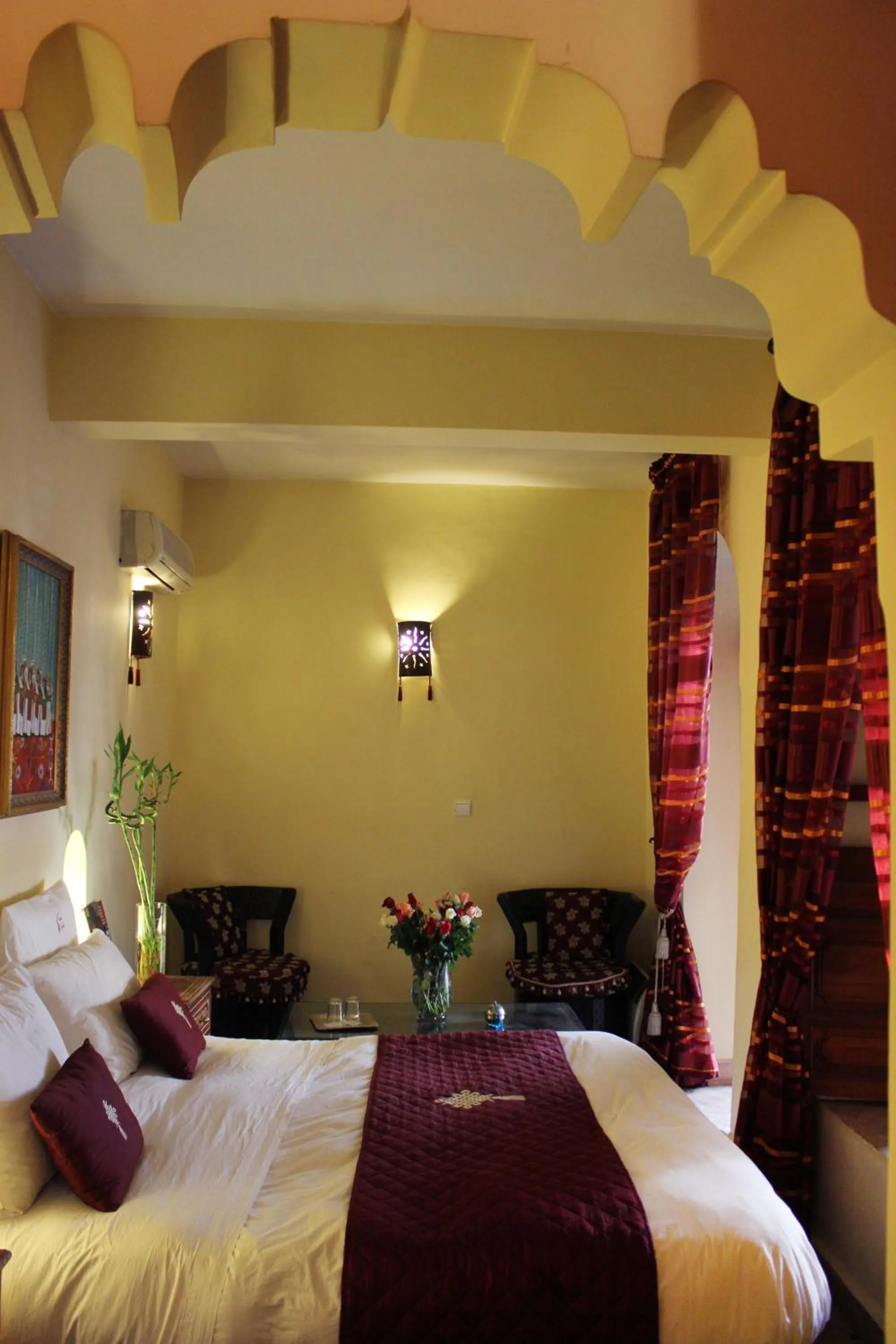 Photo of the whole room, Bed in Riad Léna & Spa