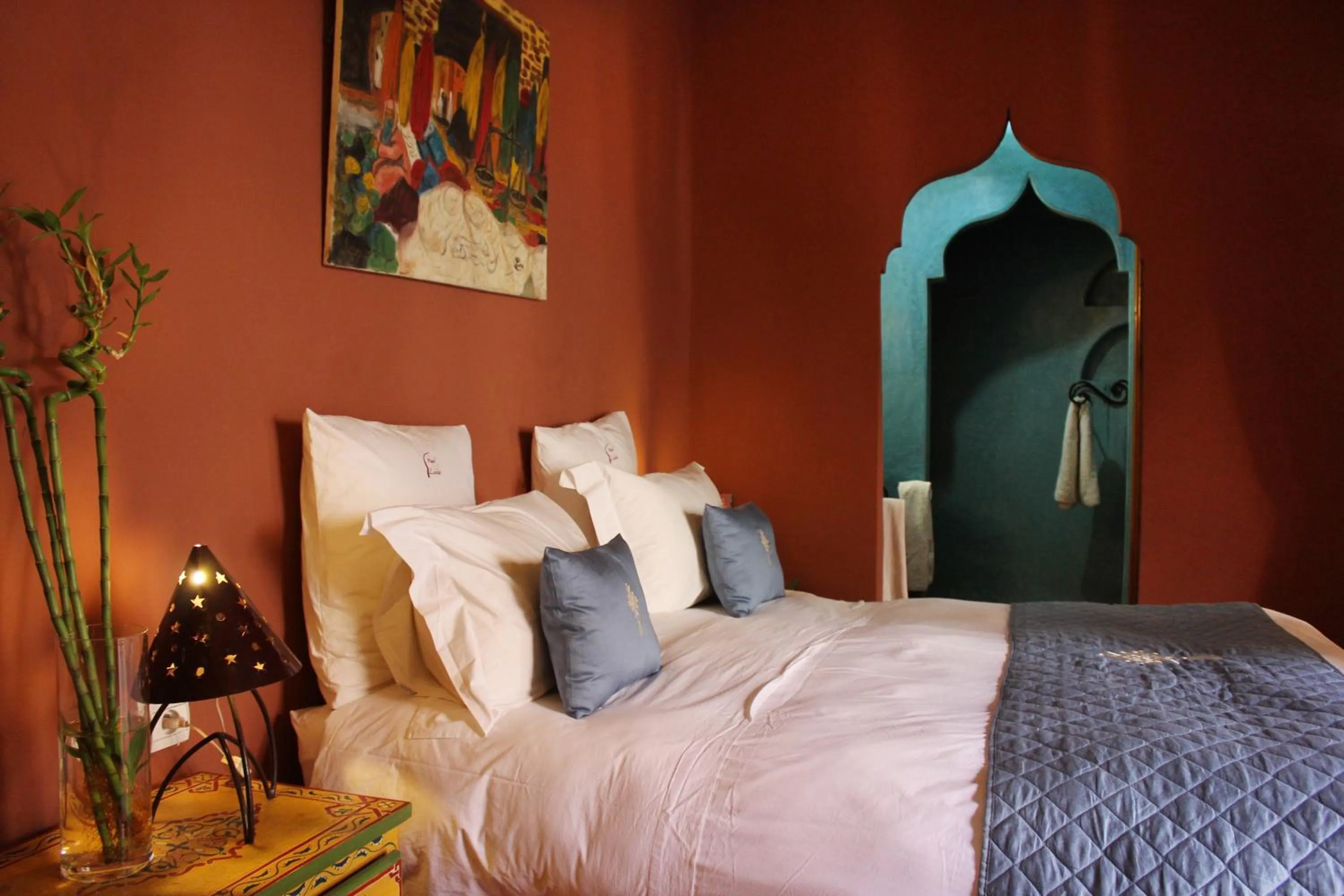 Bed in Riad Léna & Spa