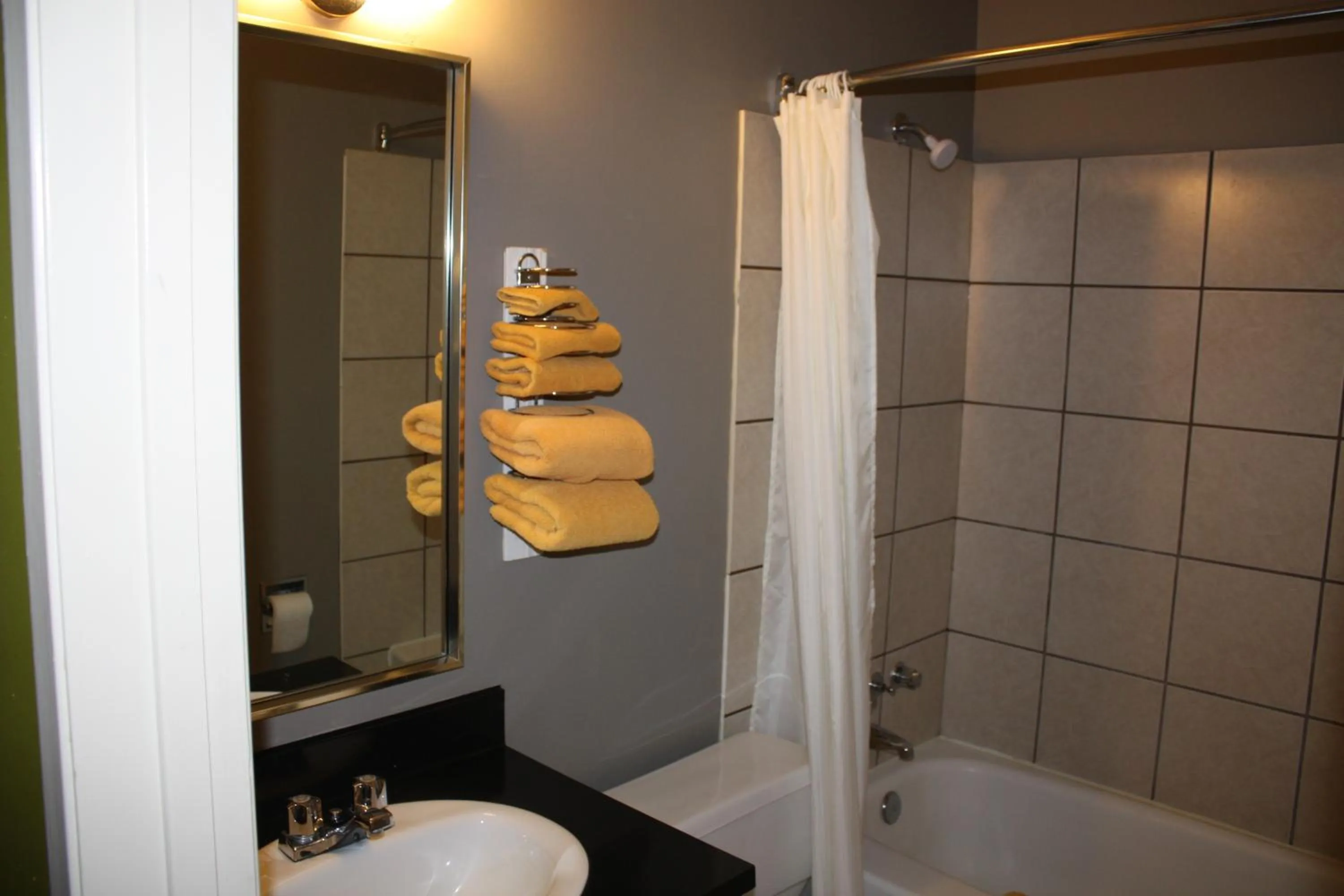 Shower in Hillcrest Motel