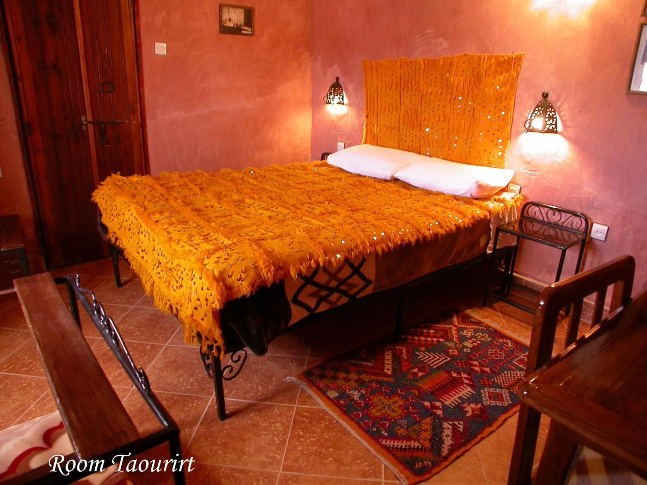 Bed in Hotel Tomboctou