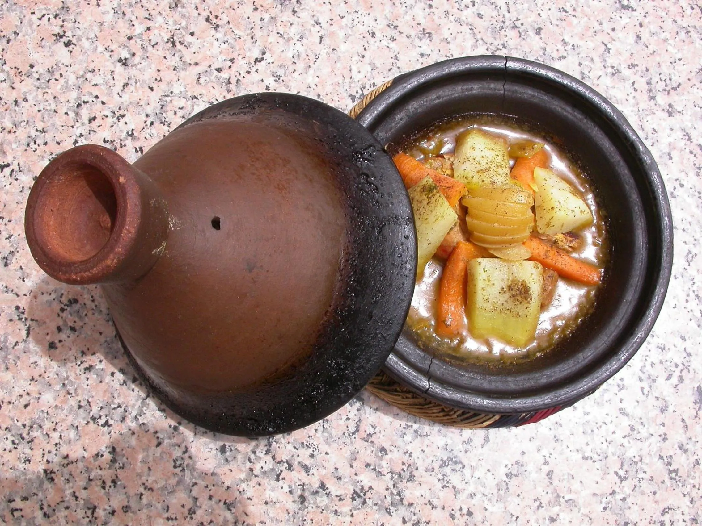 Food and drinks in Hotel Tomboctou