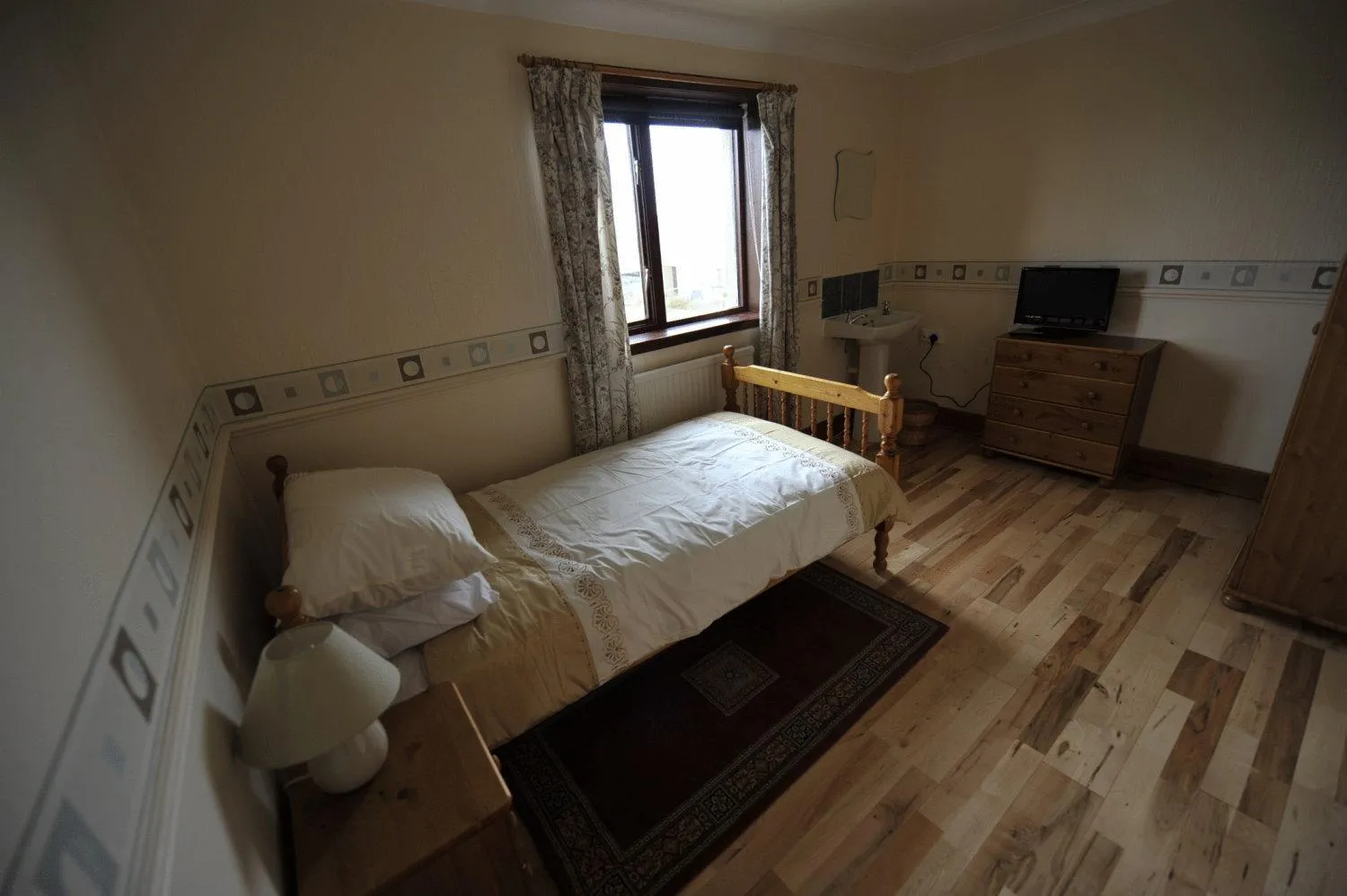Bedroom, Bed in Sandwick Bay Guest House
