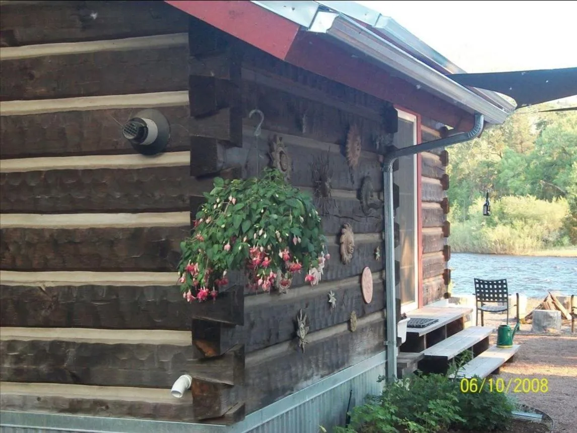 Riverside Meadows Cabins