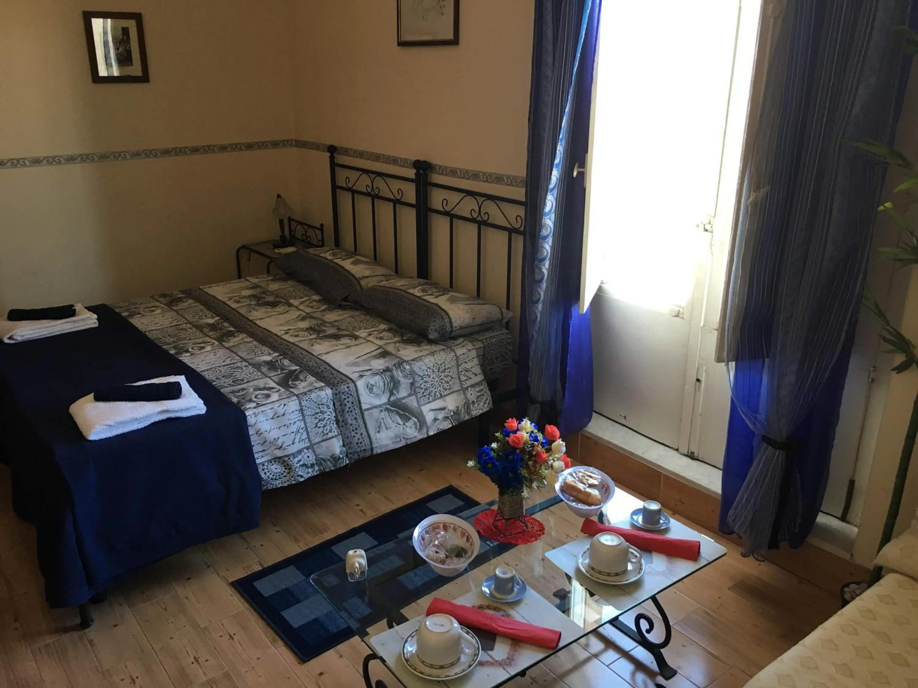 Photo of the whole room in B&B MISTRAL di Lizzio Salvatore