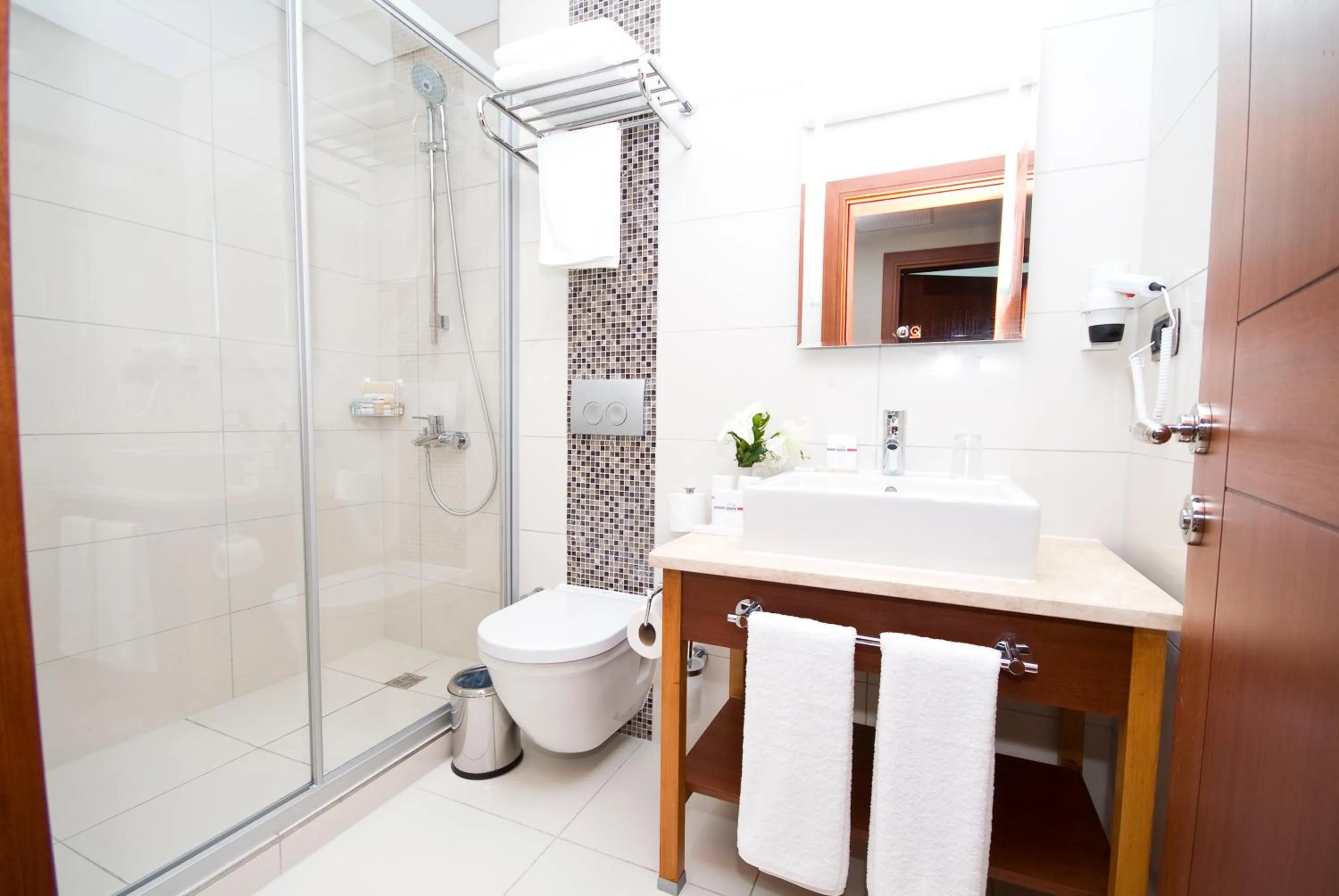 Bathroom in Innpera Hotel