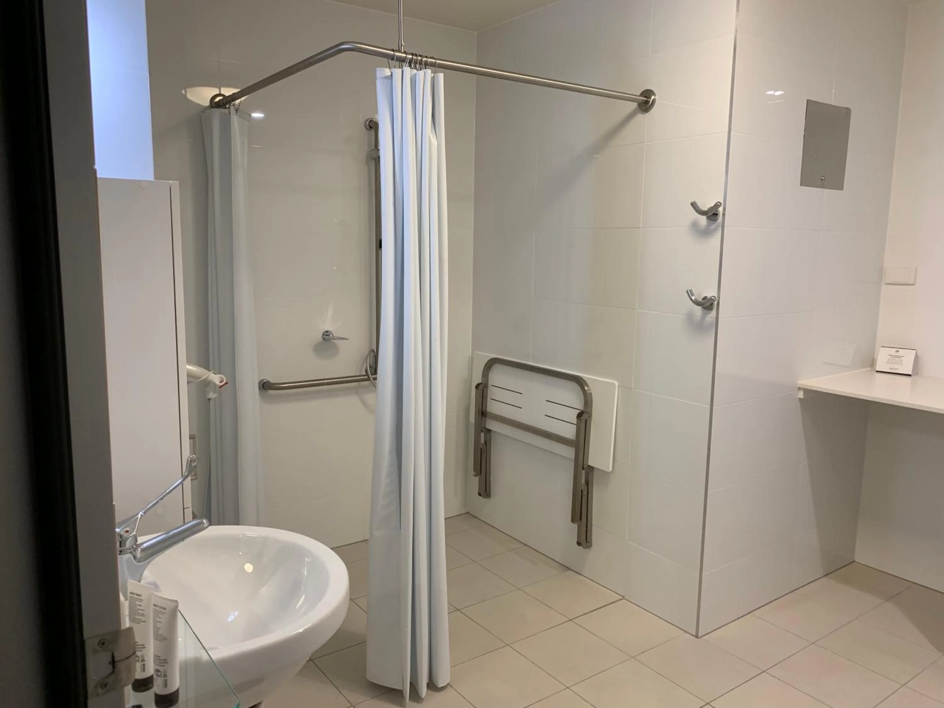 Shower in Quest South Brisbane