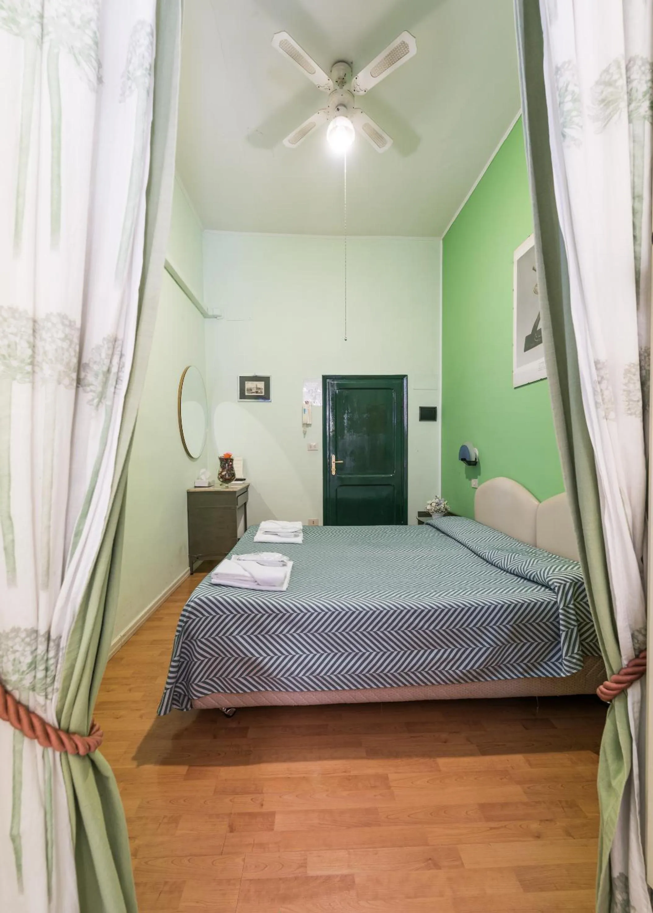 Bed in A Roma San Pietro Best Bed