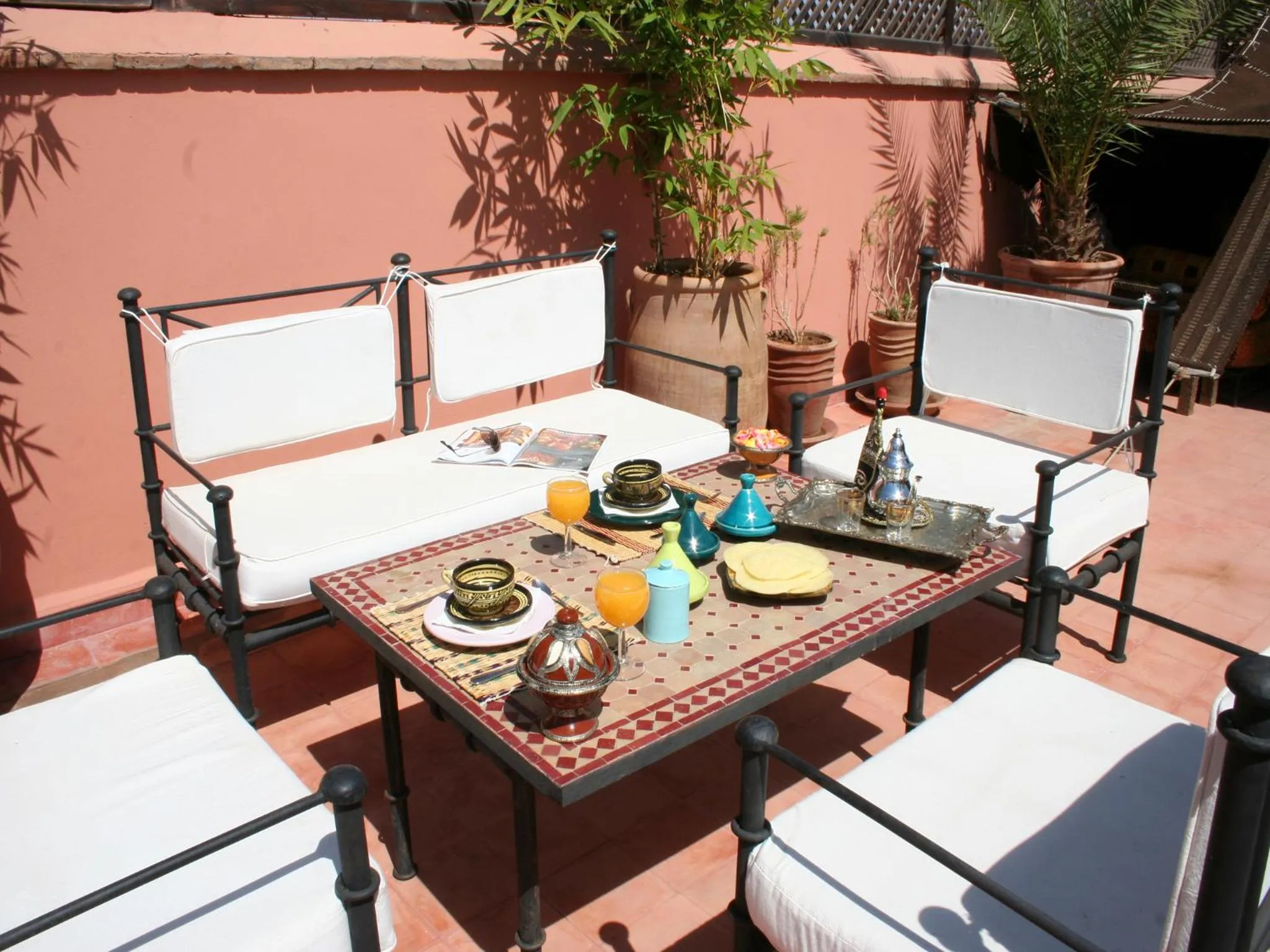 Restaurant/places to eat in Riad Sofia