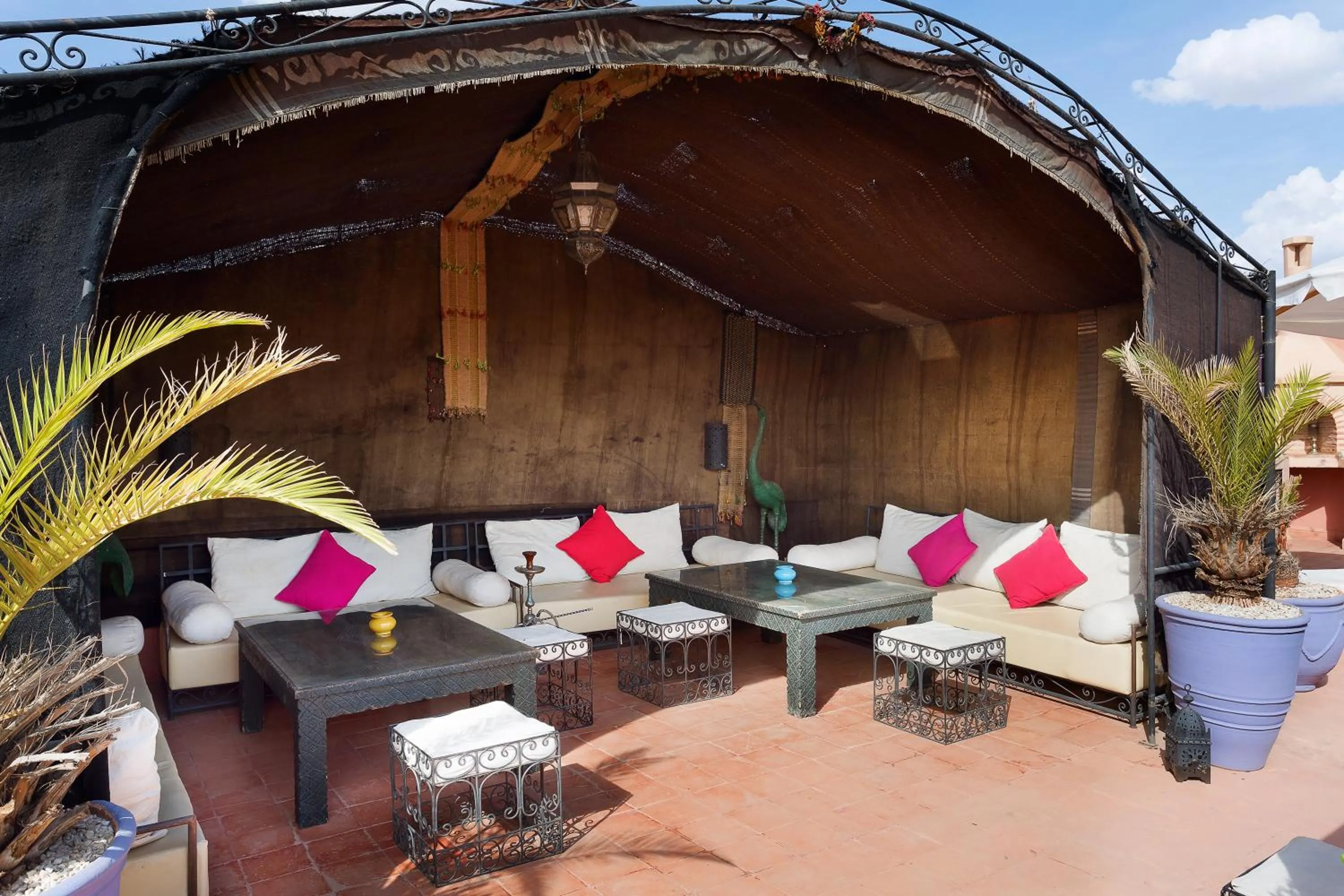 Restaurant/places to eat in Riad Sofia