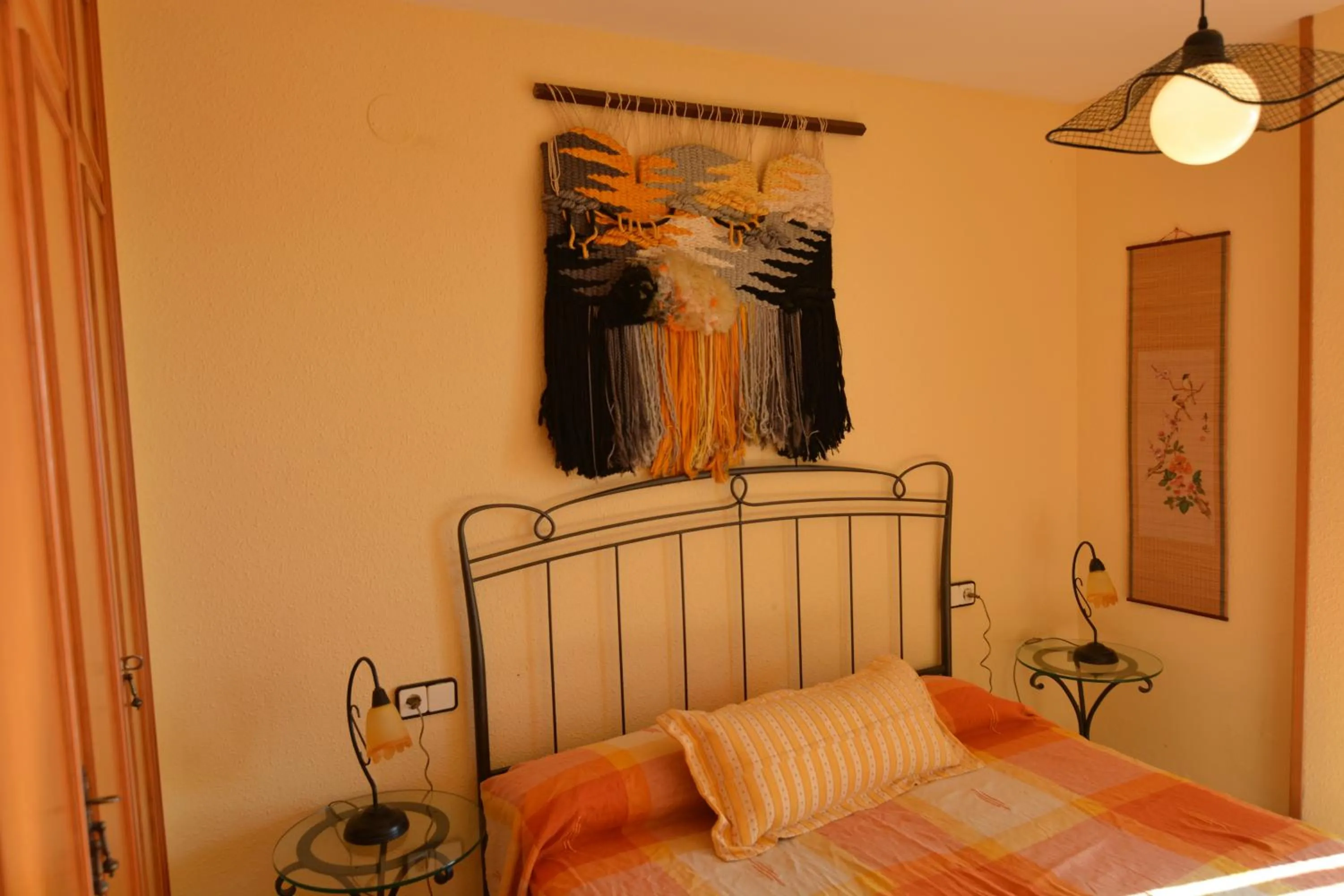 Decorative detail, Bed in Saval Cala Font