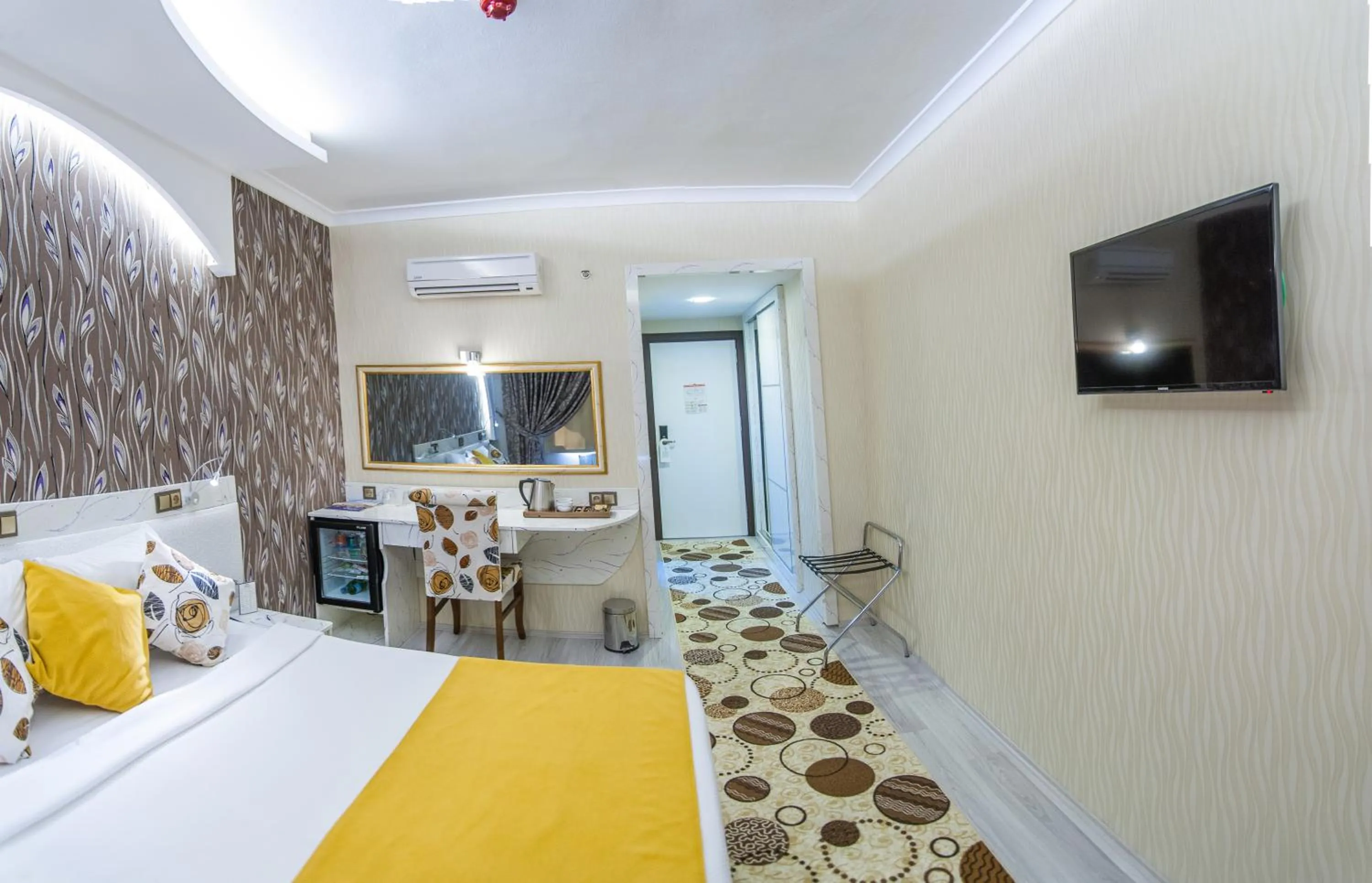 Photo of the whole room, Bed in Dündar Hotel