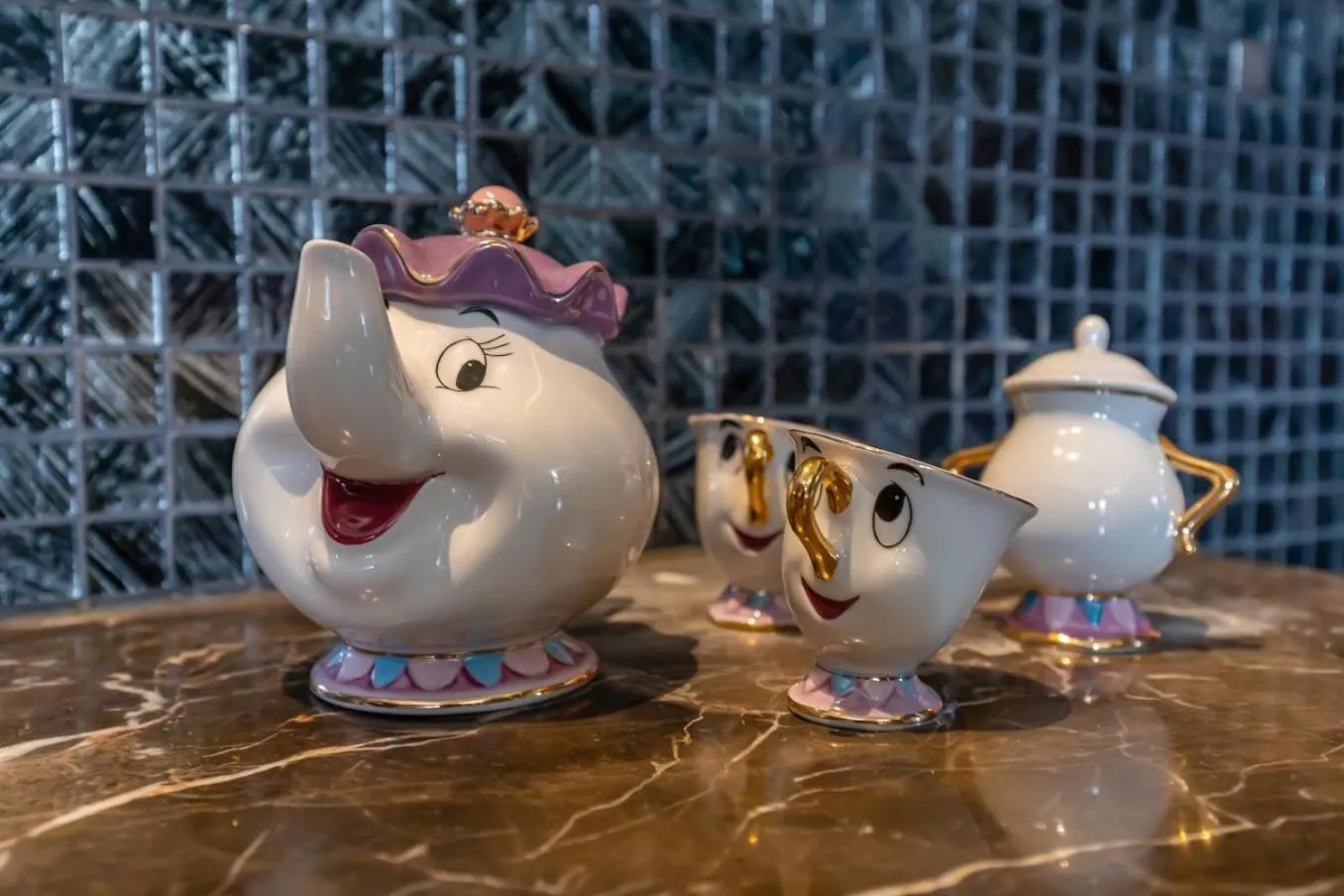 Decorative detail in Vogue Boutique Motel