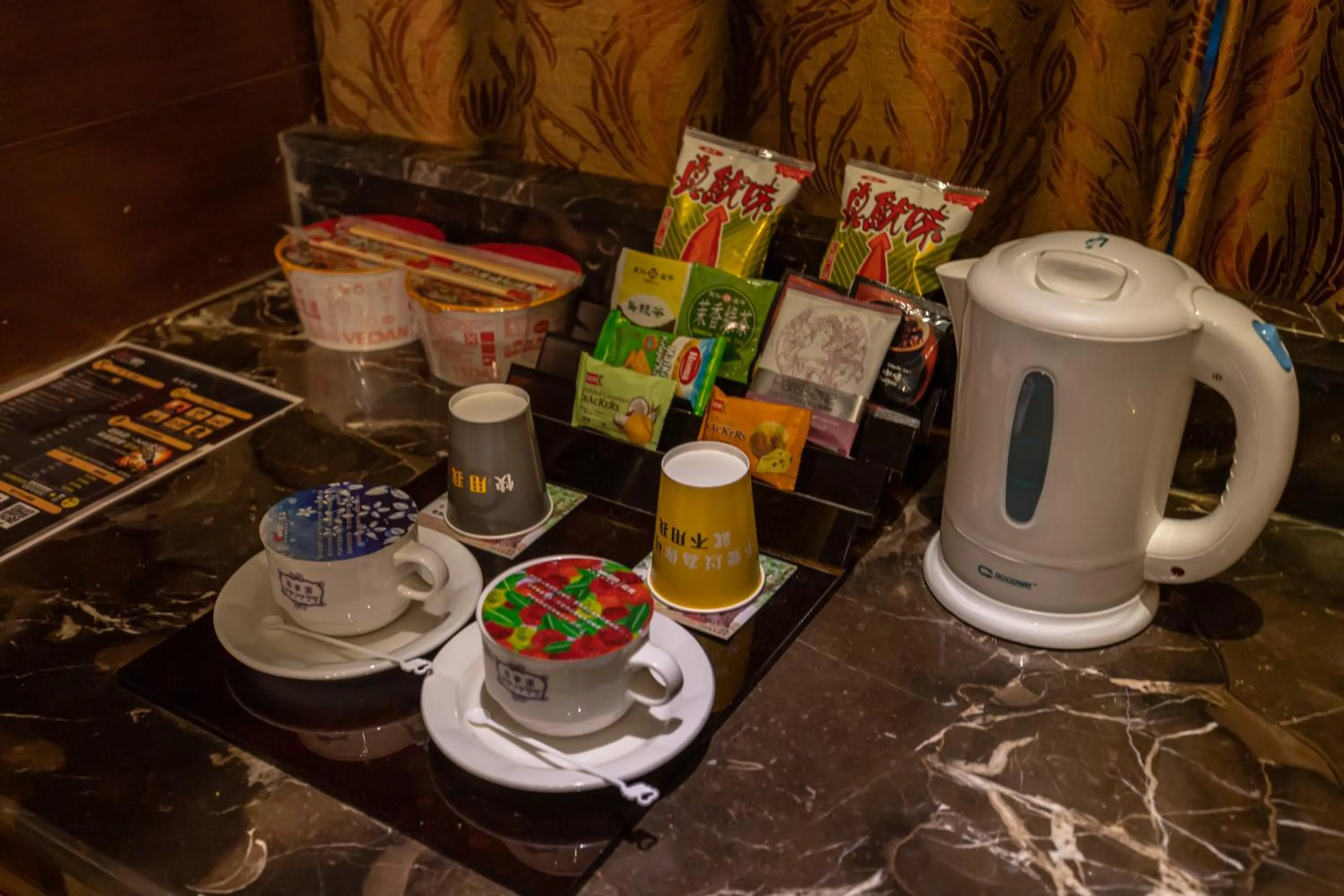 Food and drinks in Vogue Boutique Motel