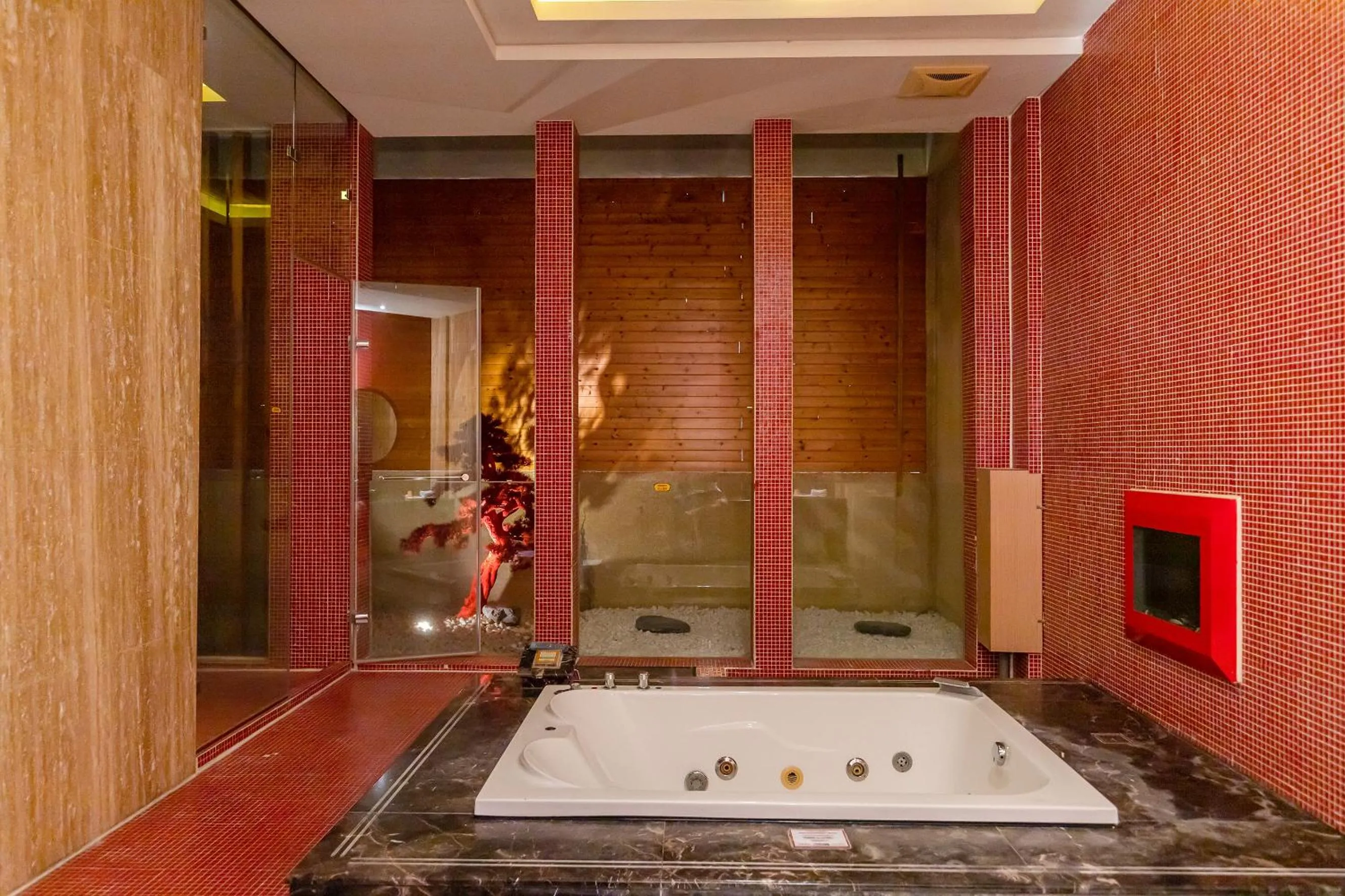 Bathroom in Vogue Boutique Motel