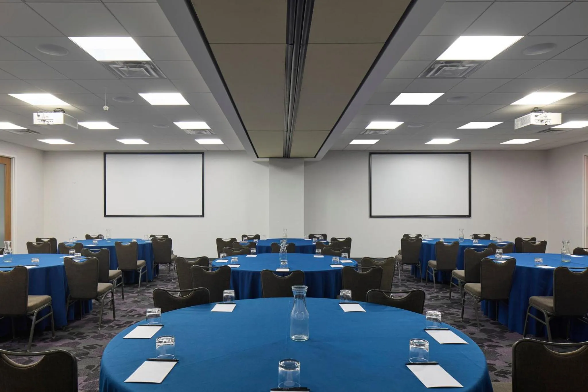Meeting/conference room in Loews Atlanta Hotel
