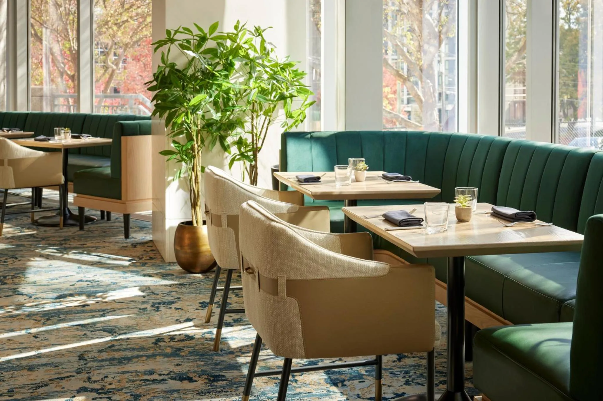 Restaurant/places to eat in Loews Atlanta Hotel