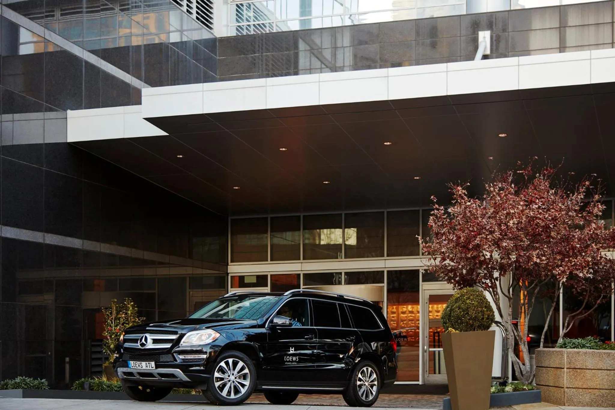 Property building in Loews Atlanta Hotel