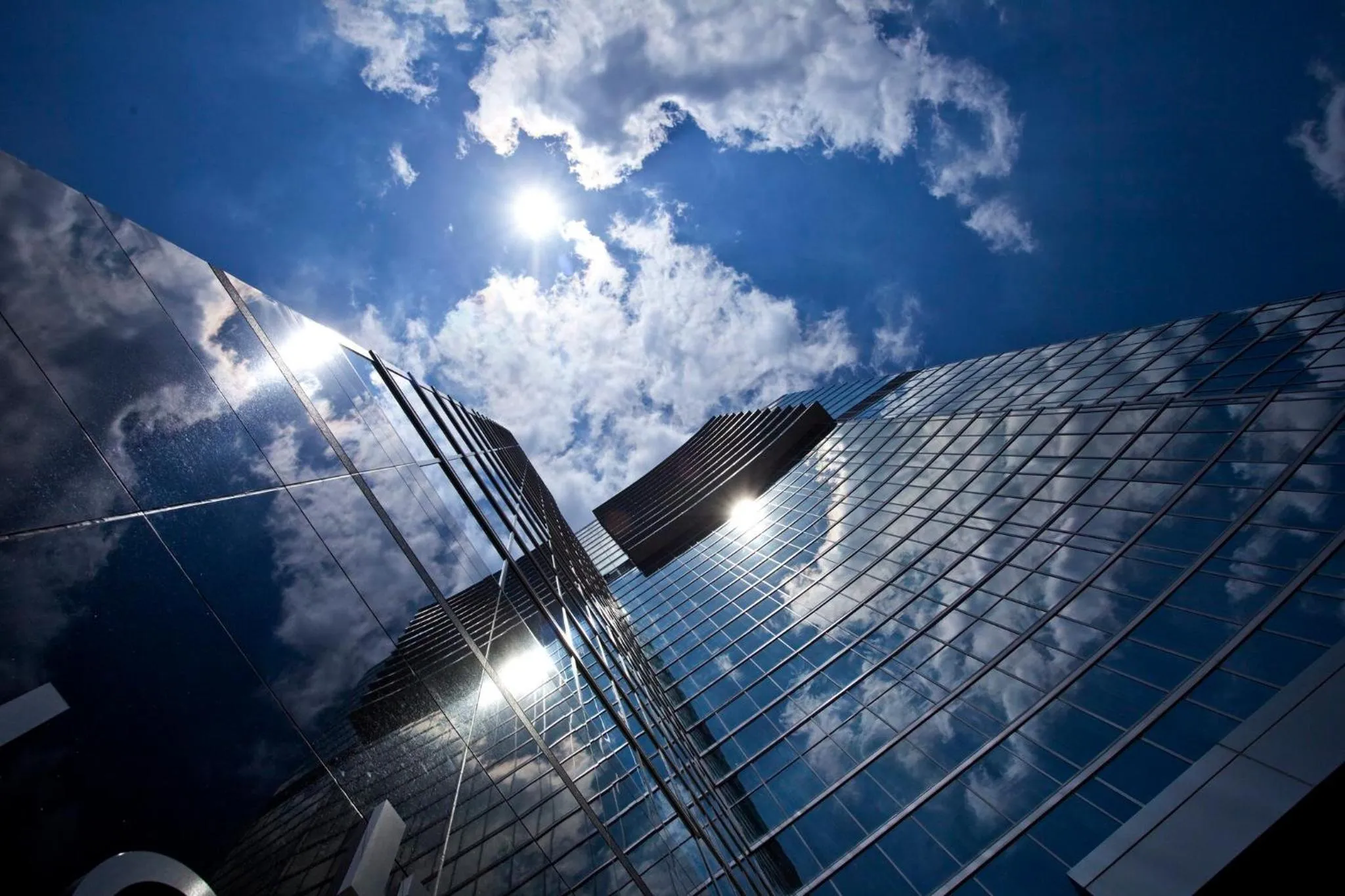 Property building in Loews Atlanta Hotel