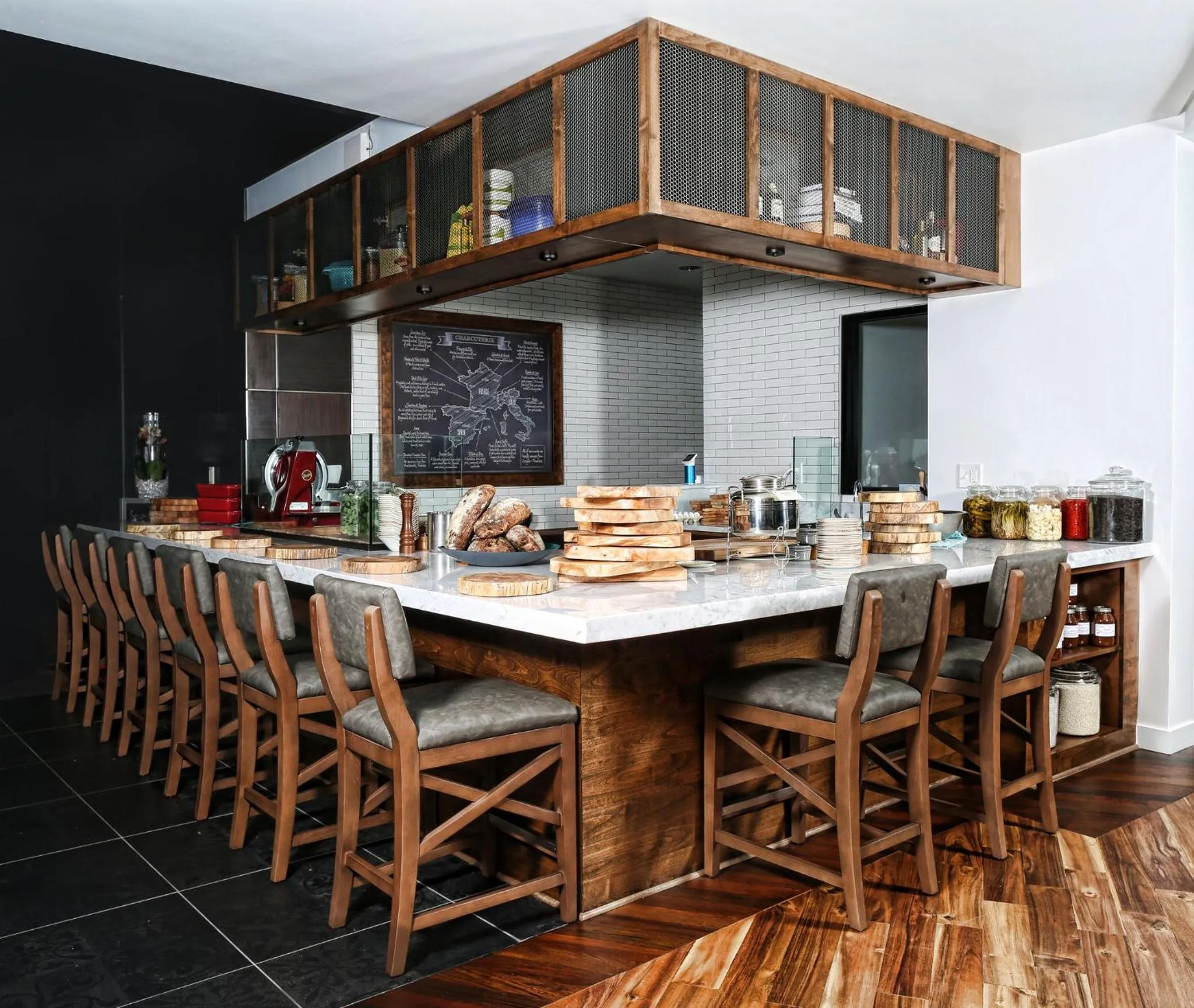 Lounge or bar in Loews Atlanta Hotel