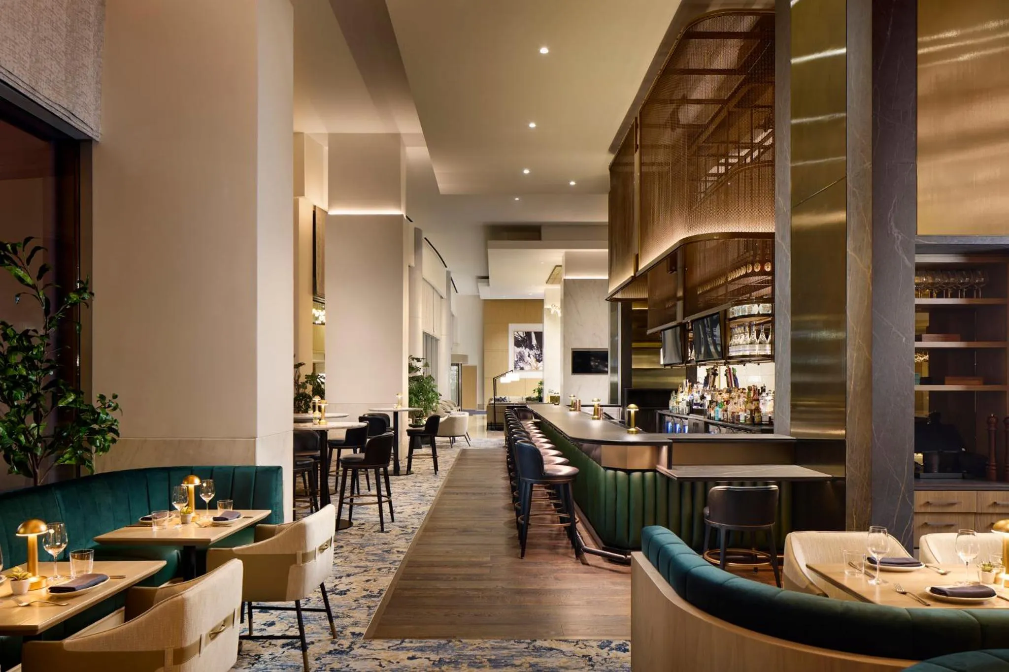 Restaurant/places to eat in Loews Atlanta Hotel