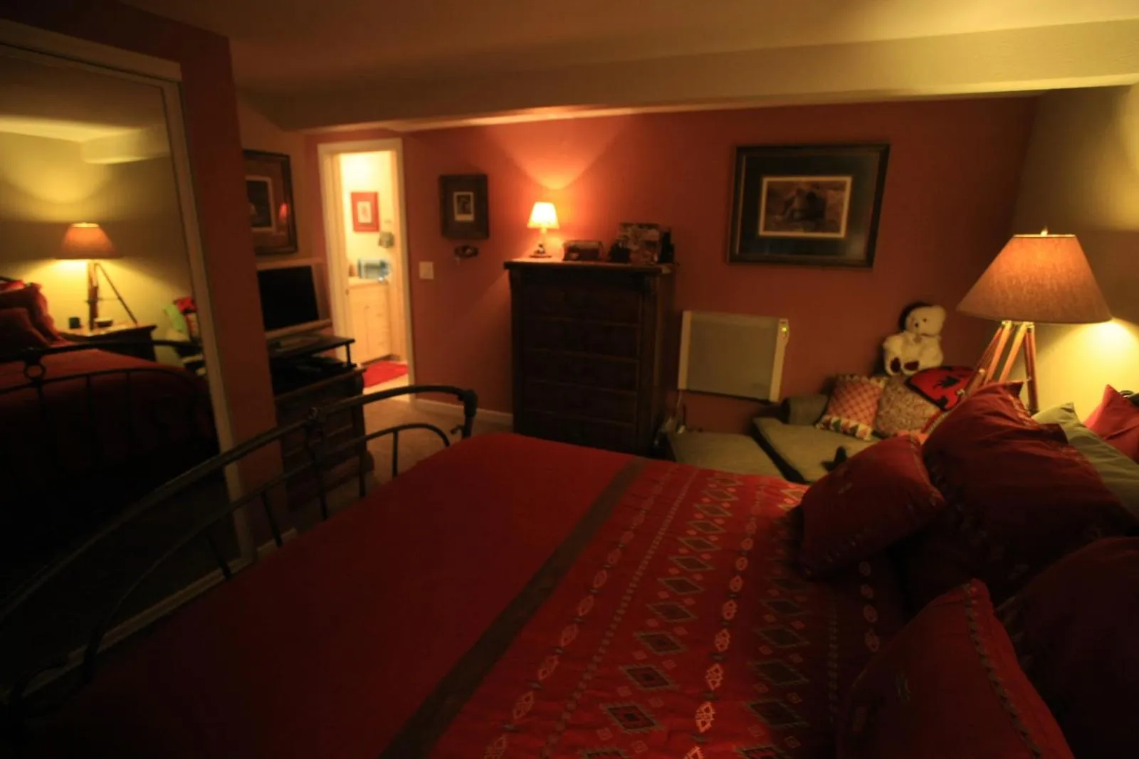 Bed in Black Bear Inn