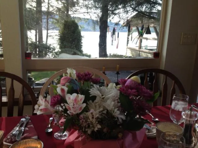 Breakfast in Black Bear Inn