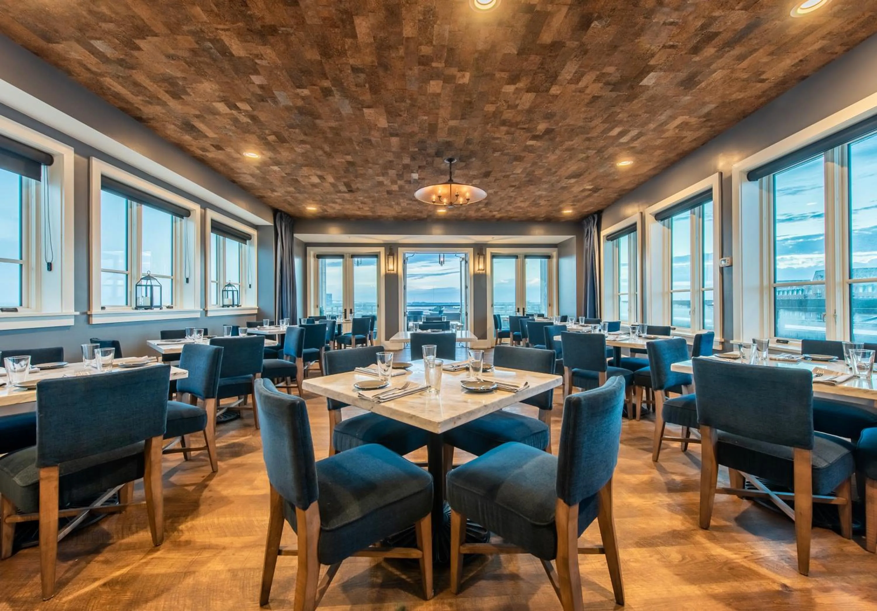 Restaurant/places to eat in The Restoration Hotel