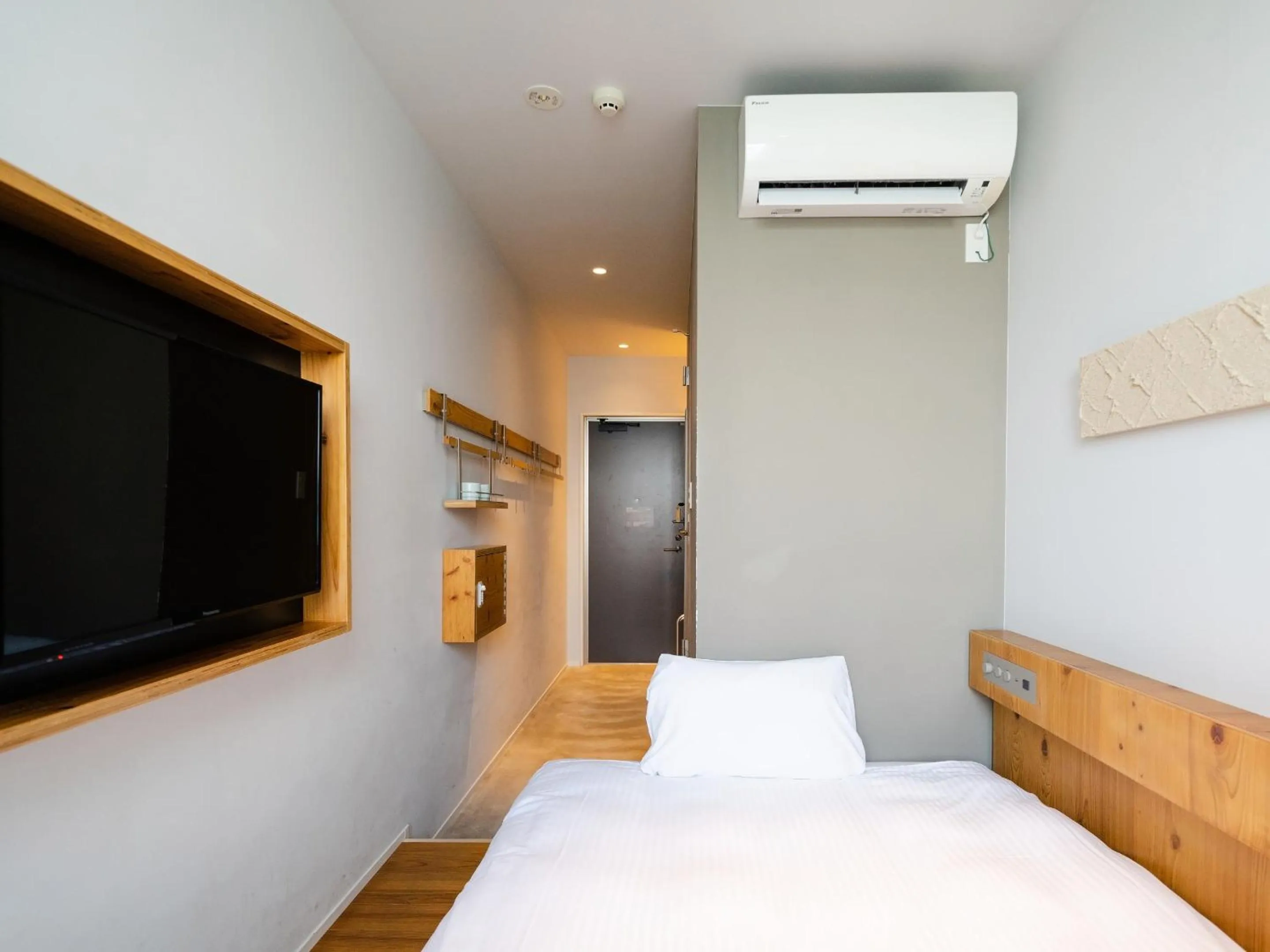 Photo of the whole room, Bed in Hotel Locus