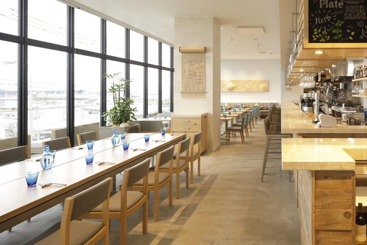 Restaurant/places to eat in Hotel Locus