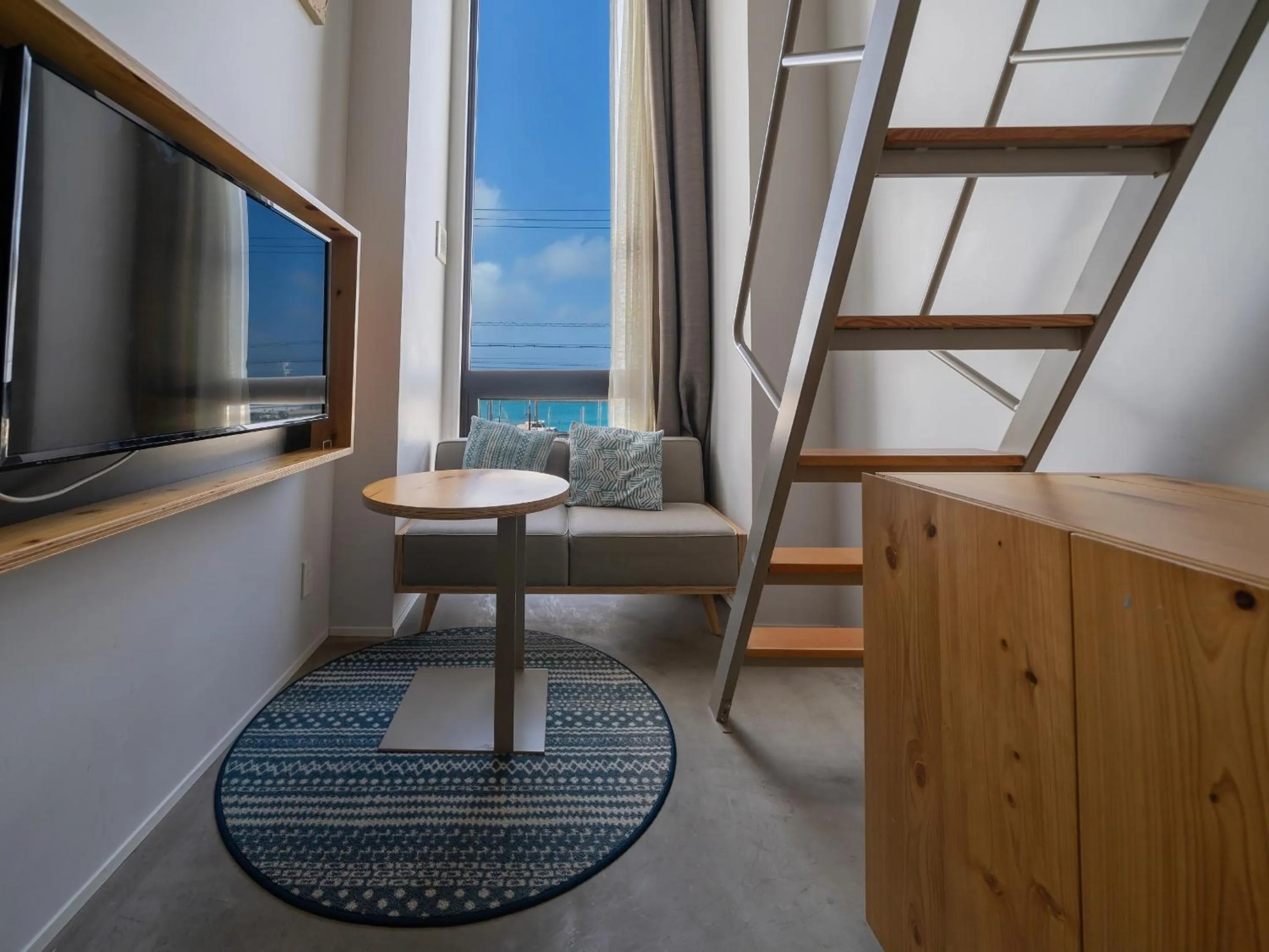 Photo of the whole room in Hotel Locus