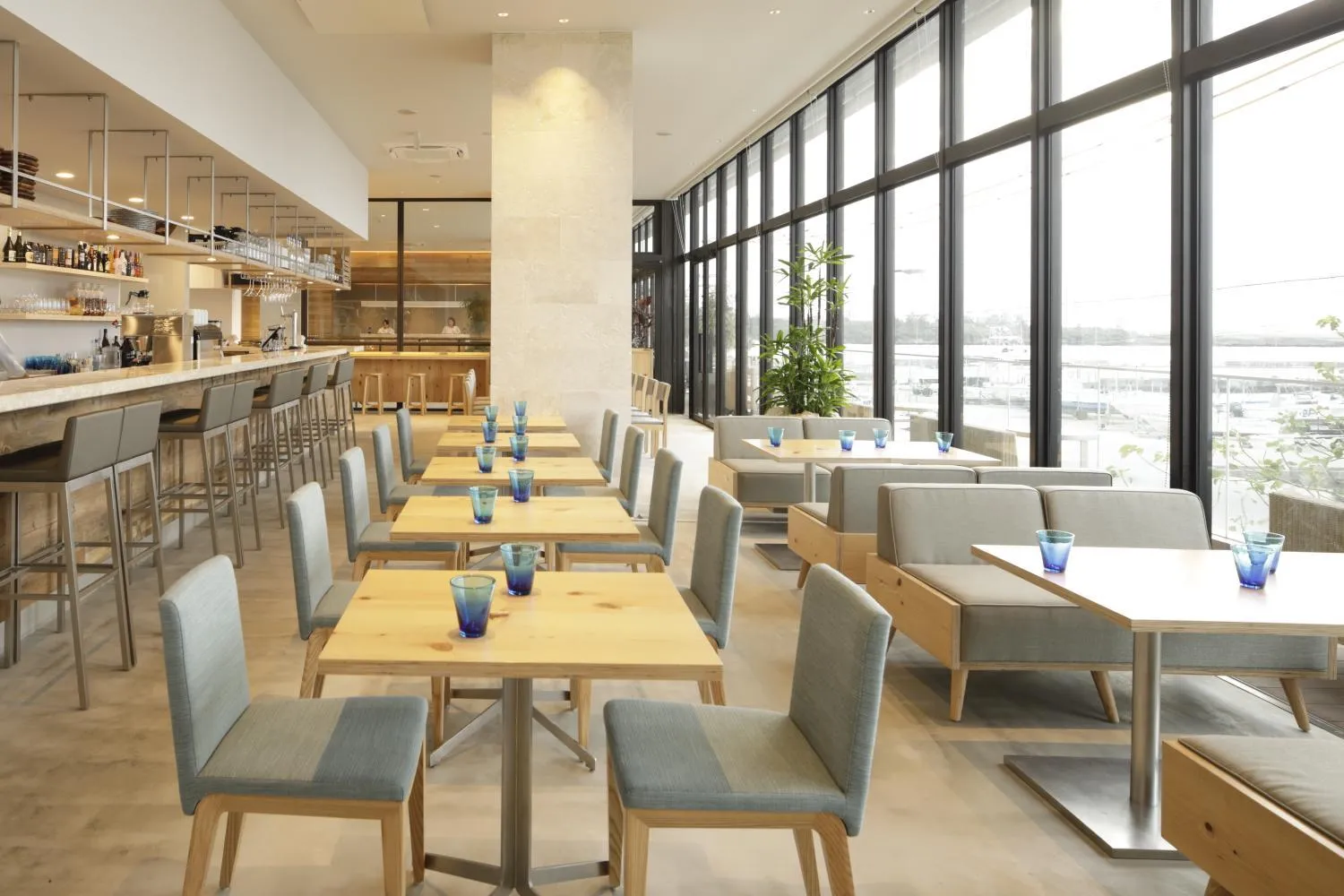 Restaurant/places to eat in Hotel Locus