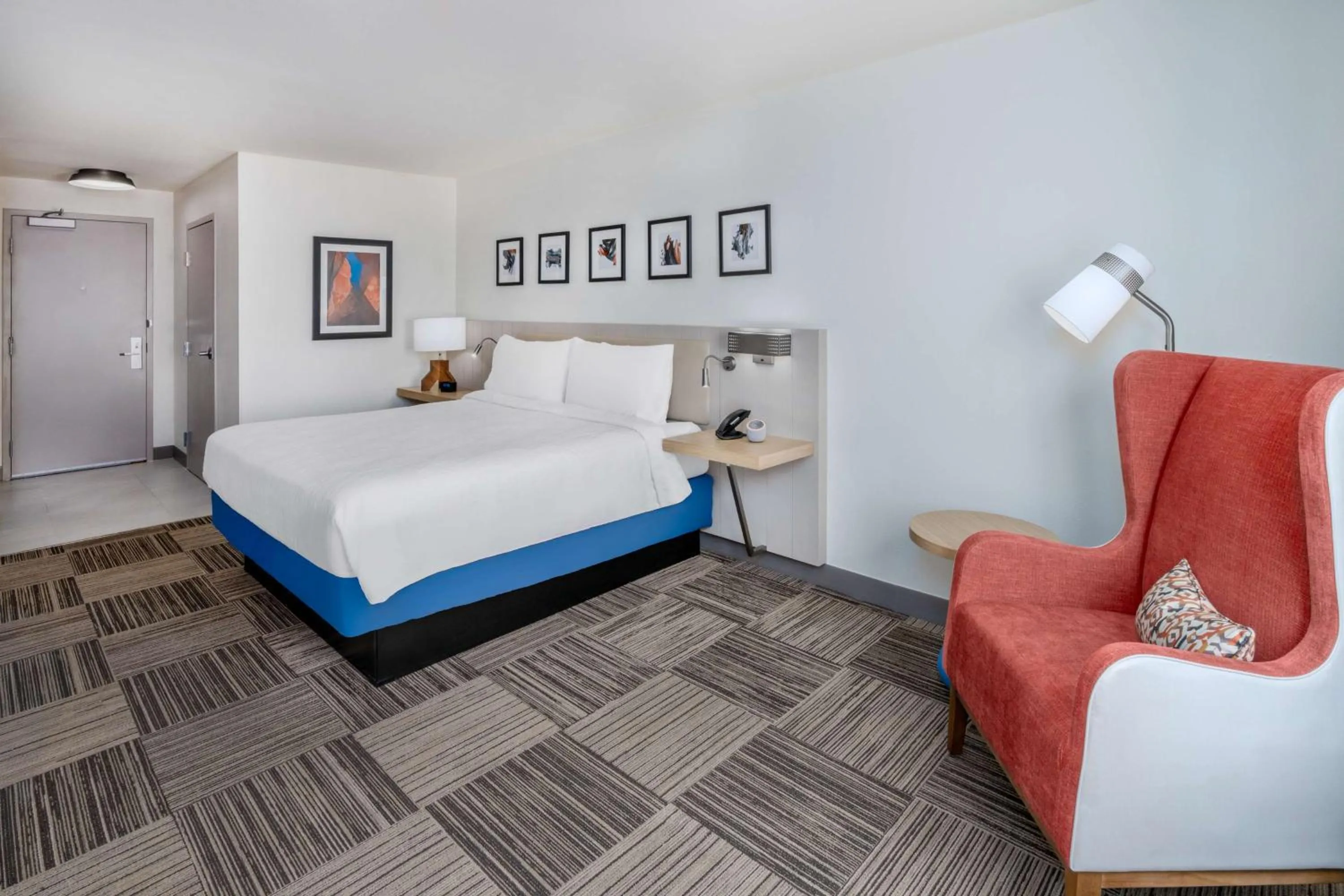 Bed in Hilton Garden Inn Albuquerque Uptown