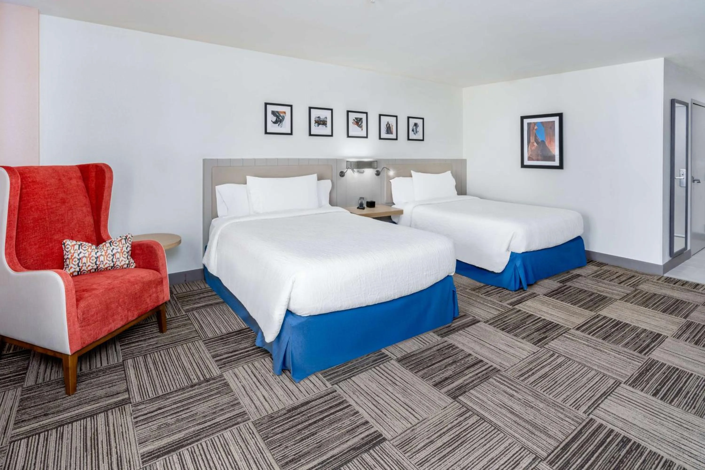 Bed in Hilton Garden Inn Albuquerque Uptown